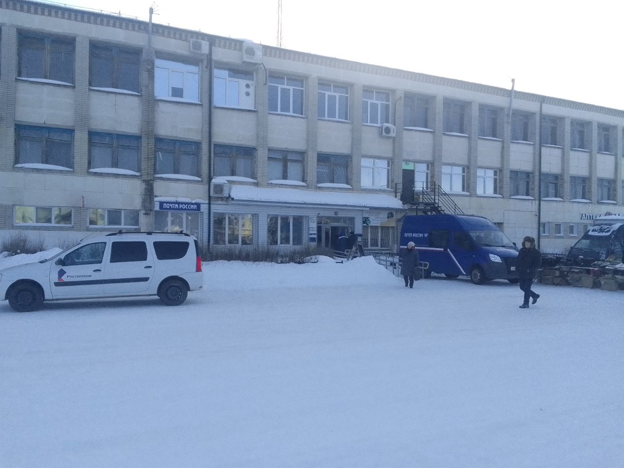 Лот № 1 Объект аренды, площадь 74,20 кв.м., номер помещения на поэтажном плане: 2 этаж, помещения № 10, 12, 21, 25, адрес (местонахождение) объекта: Россия, Курганская обл., Сафакулевский район, с. Сафакулево, ул. Чапаева, д. 4