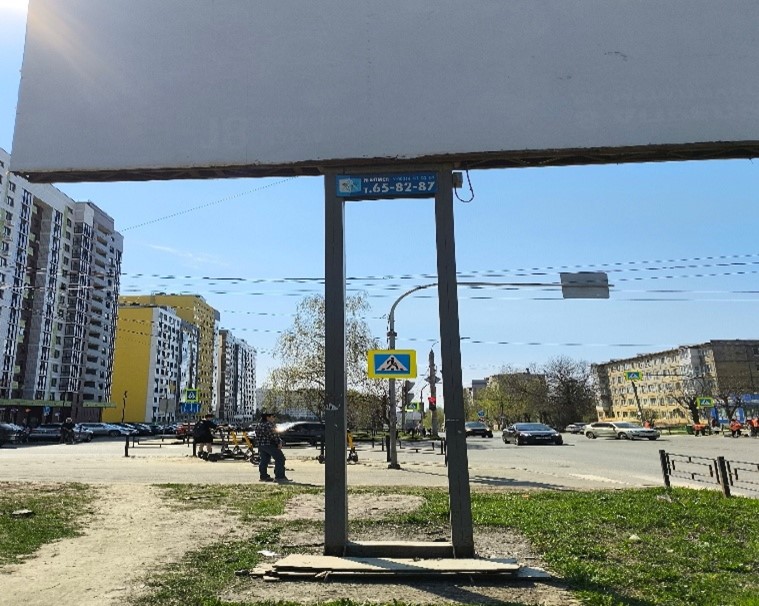 Рекламная конструкция-щит (билборд) двухопорный двусторонний (номенклатурный №: 151412) с размерами информационного поля: 6х3 м.