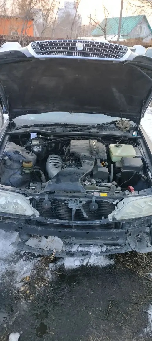 Автомобиль марки Toyota Cresta