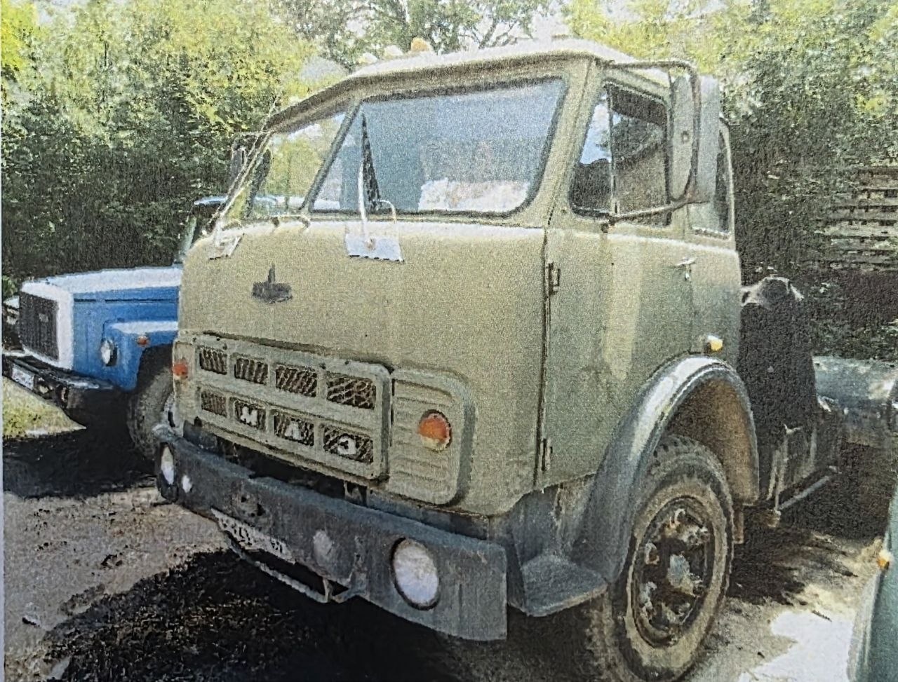 Грузовые автомобили тягачи седельные МАЗ 504