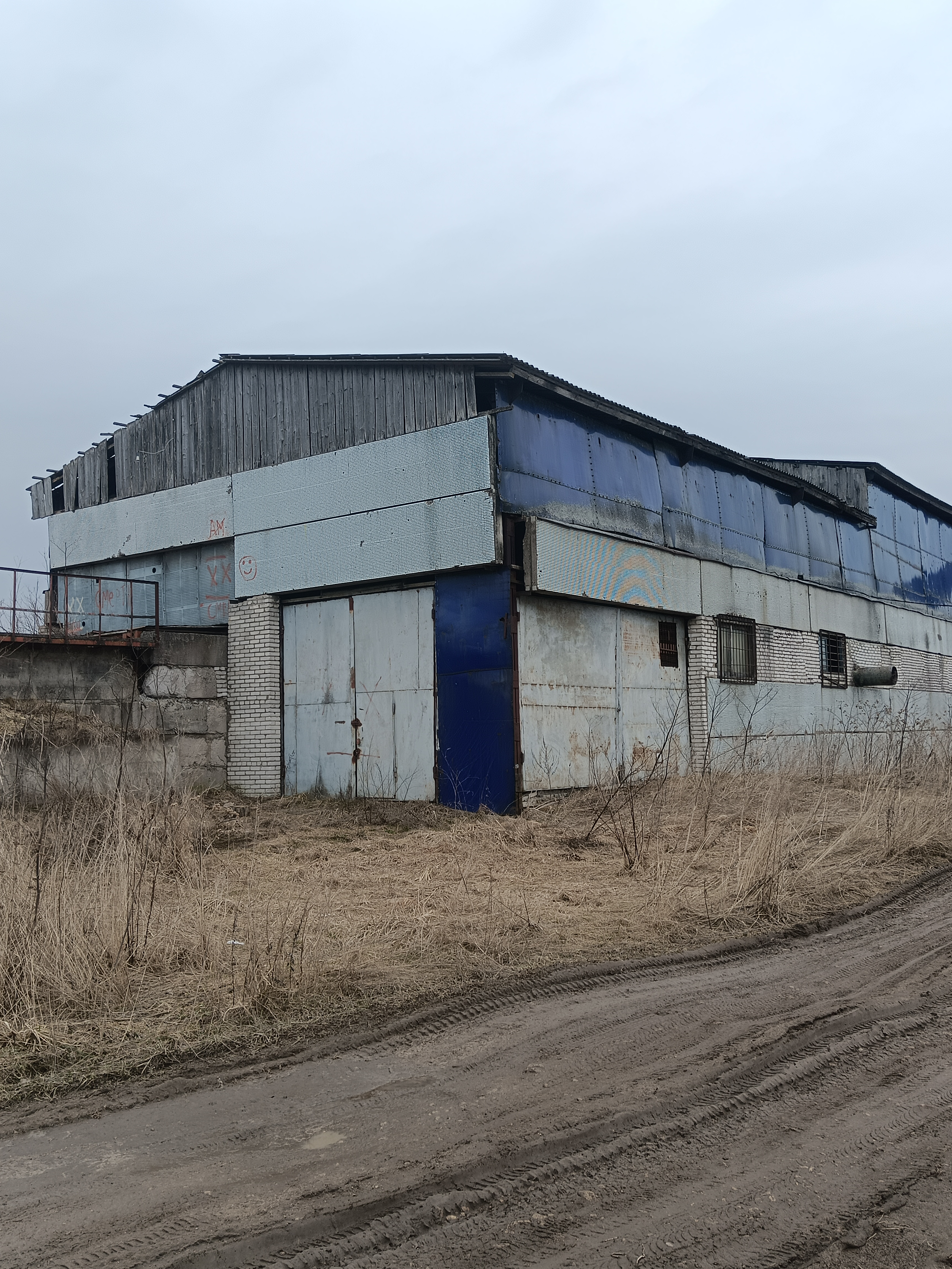 На право заключения договора аренды здания зерносушильного комплекса площадью 360м2, с кадастровым номером 47:22:0000000:16920 по адресу: Ленинградская область, Волосовский район, Калитинское сельское поселение, п. Калитино