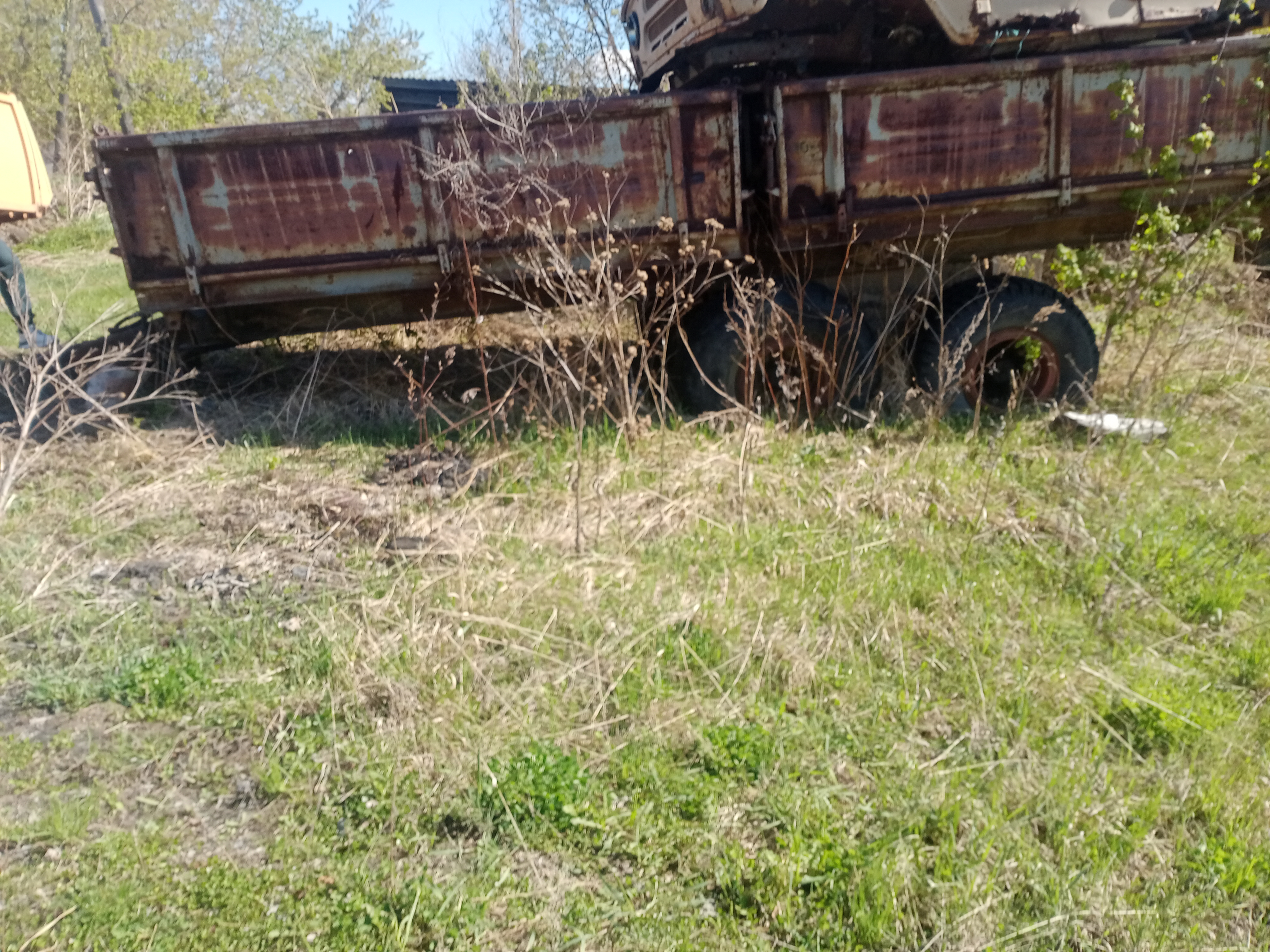 Тракторный прицеп ОЗТП-8572 год выпуска 1989, паспорт транспортного средства ВВ 108754,  заводской номер машины 174916