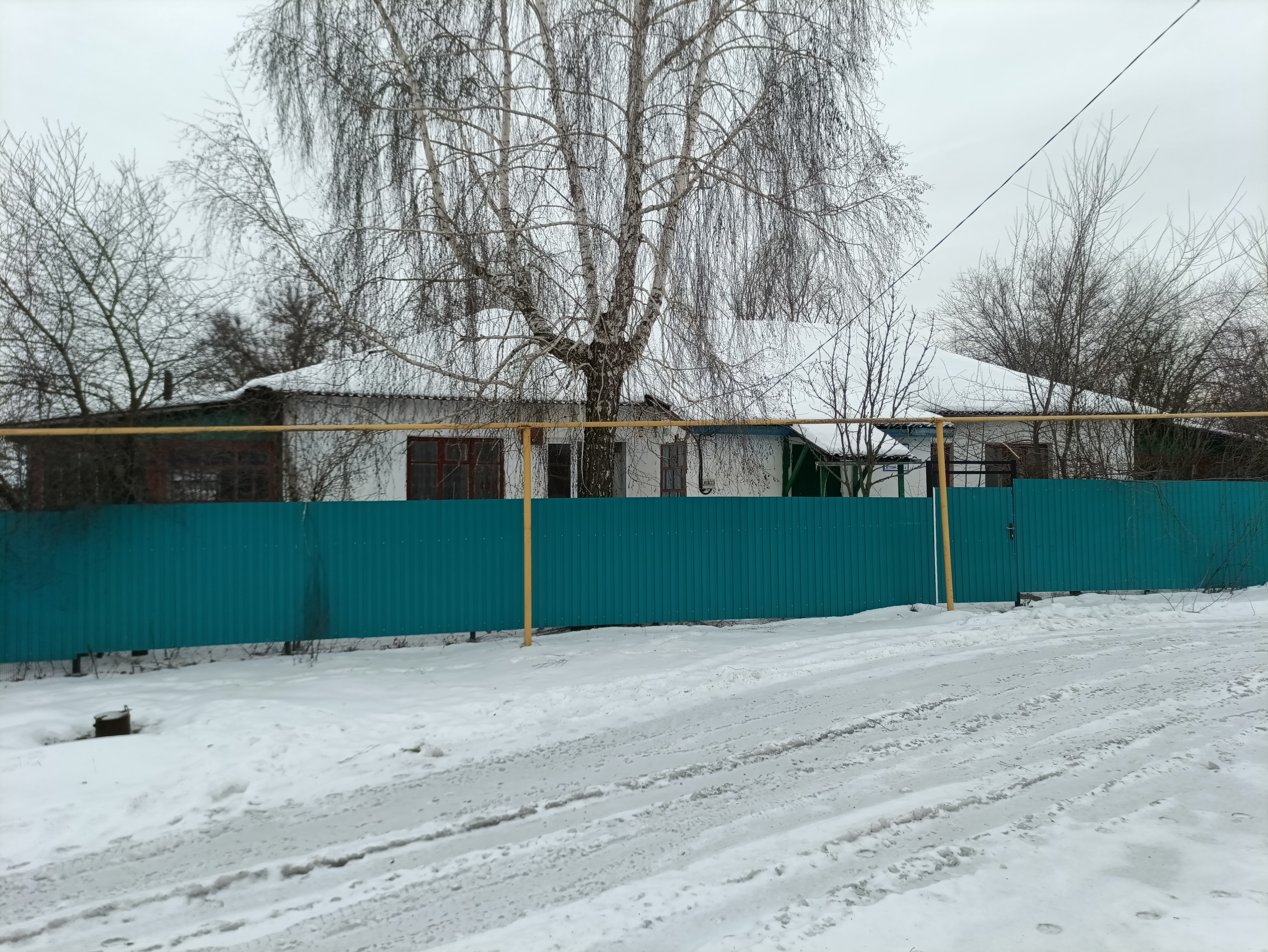 здание, кадастровый номер 36:10:0100309:23, общая площадь 54,0 кв. м.; - здание, кадастровый номер 36:10:0100309:37, общая площадь 65,6 кв. м.; - здание, кадастровый номер 36:10:0100309:36, общая площадь 27,5 кв. м.; - здание, кадастровый номер 36:10:0100309:27, общая площадь 195,0 кв. м., с земельным участком общей площадью 2217 кв. м., из земель населенных пунктов, кадастровый номер 36:10:0100309:4, расположенные по адресу: Воронежская область, г. Калач, ул. 1 –я Подлесная, 3.
