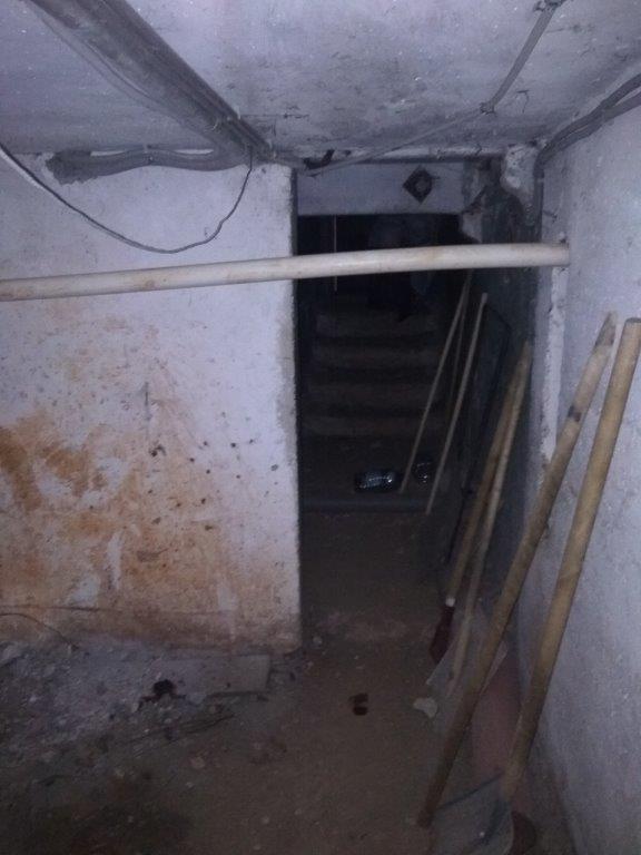 Встроенные нежилые помещения площадью 225,3 кв. м (кадастровый номер 59:01:4311011:754), в подвале многоквартирного дома. Адрес: Пермский край, г. Пермь, Мотовилихинский район, ул. Степана Разина, д. 34/3. Помещения пустуют.