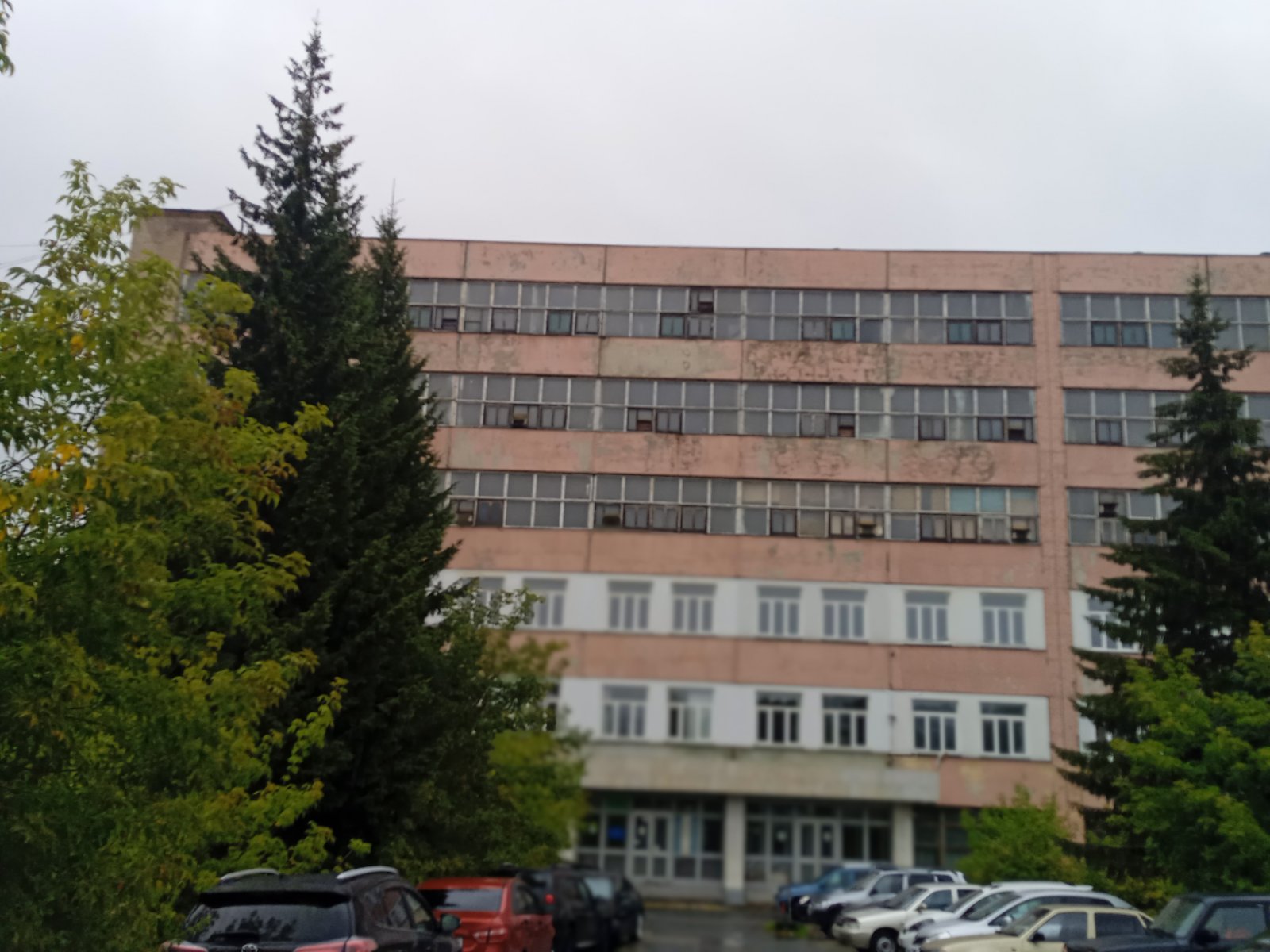 Помещение, назначение: нежилое, площадь: 1460,5 кв. метра, этаж: № 6, кадастровый номер: 74:25:0302315:1074, расположенное по адресу: Российская Федерация, Челябинская область, Златоустовский городской округ, г. Златоуст, пл. 3 Интернационала