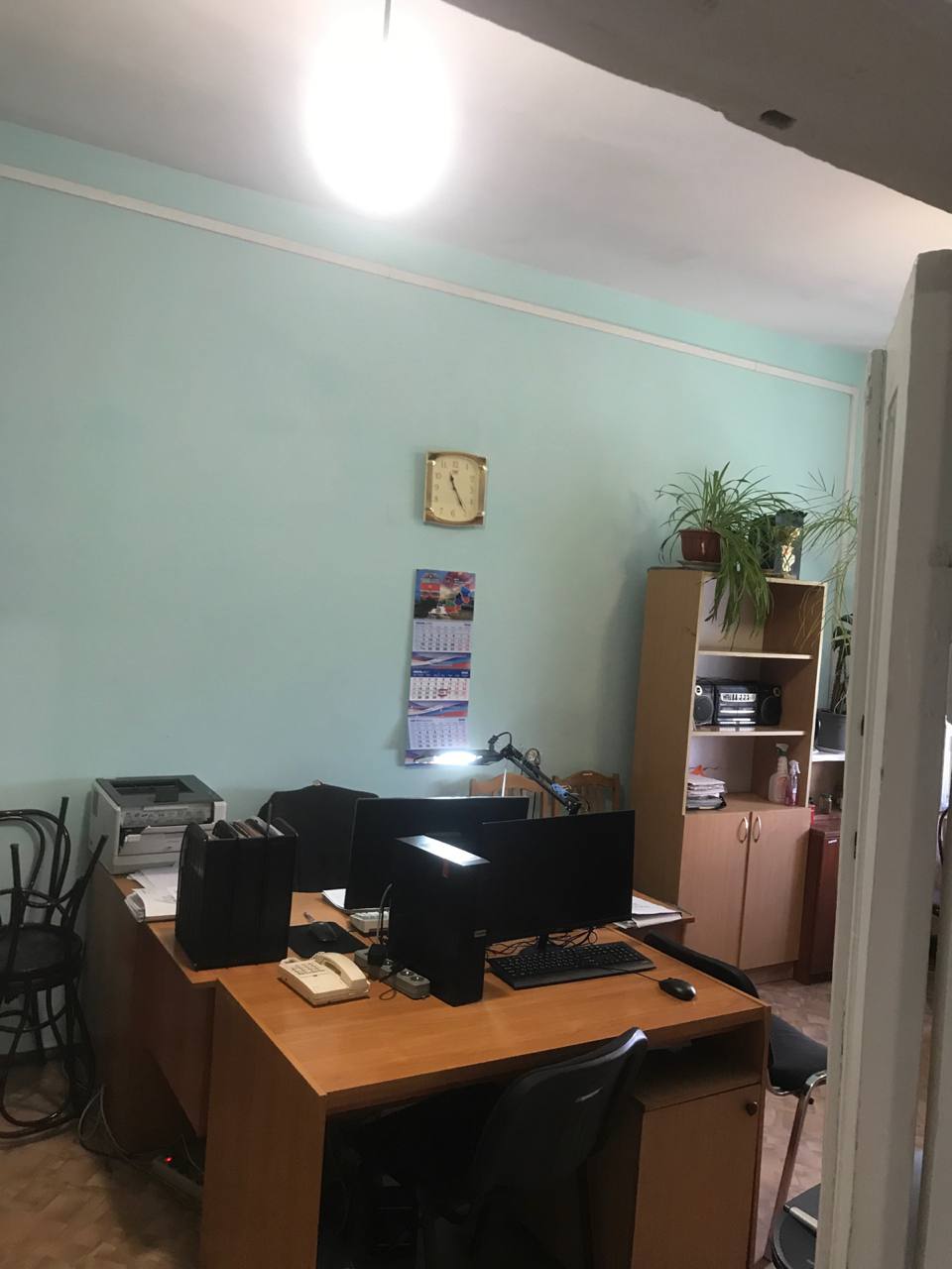 встроенное нежилое помещение № 410 на четвертом этаже в здании, кадастровый номер – 93:22:0010102:196, общей площадью 20,0 кв.м, расположенное по адресу: Российская Федерация, Донецкая Народная Республика, городской округ Дебальцево, город Дебальцево, улица Ленина, дом 12