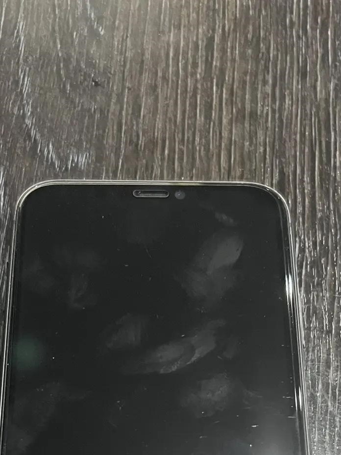 мобильный телефон "iPhone 11" в корпусе черного цвета 1 Штука (шт)