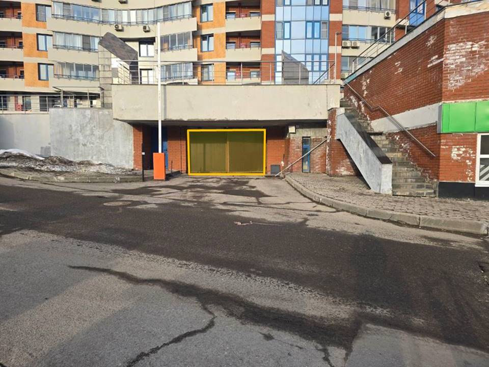 Продажа имущества, находящегося в оперативном управлении ГБУ «Жилищник района Ломоносовский», нежилое помещение по адресу: г.Москва, ул. Архитектора Власова дом 8. Подземный этаж 3, пом. I м/м 379, площадь 16,6. Кадастровый номер 77:06:0003008:3873
