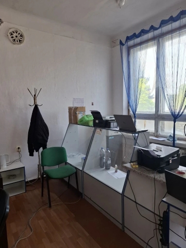 Нежилое помещение площадью 34,2 кв.м., расположенное по адресу: РФ, ДНР, м.о. Амвросиевский, г. Амвросиевка, ул. Фрунзе, д. 4, второй этаж, кадастровый номер 93:02:0010103:2597