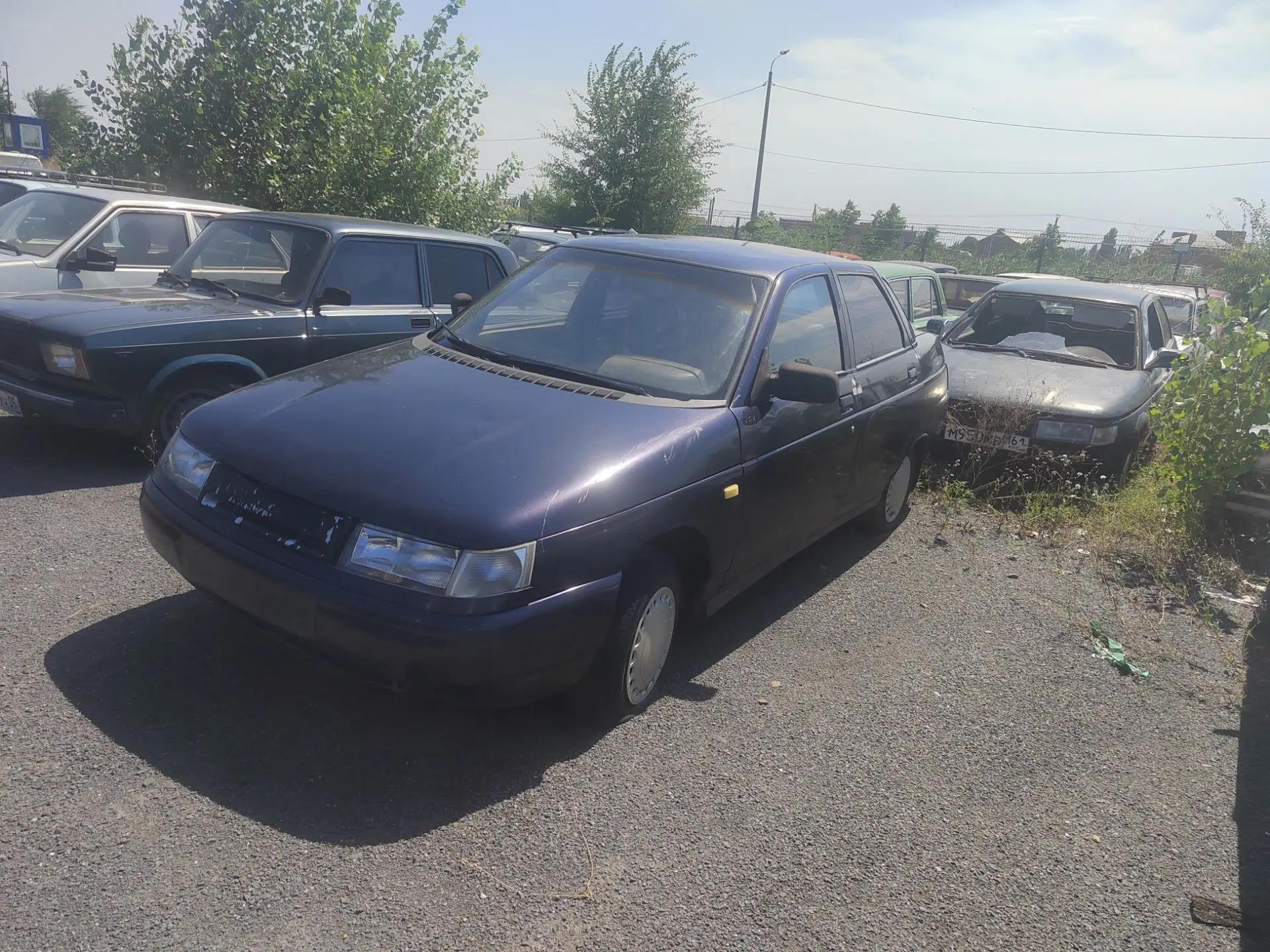 Автомобиль ВАЗ 21100