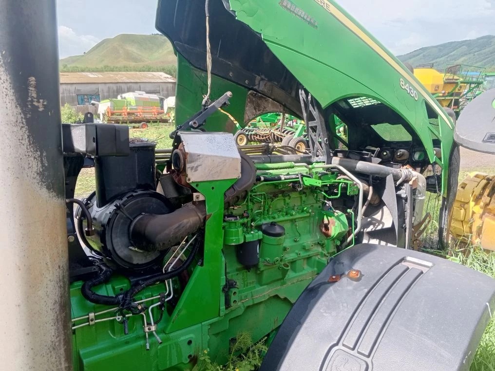 Трактор JOHN DEERE 8430, 2006 г.в.