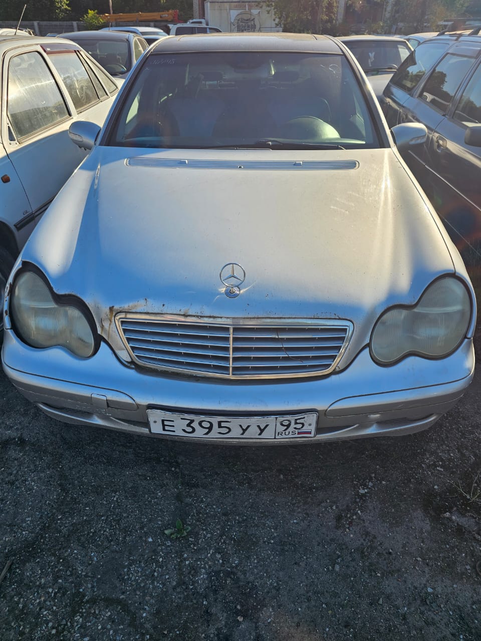 Автомобиль Мерседес Бенц С 220, г.н Е395УУ95. Документы отсутствуют.