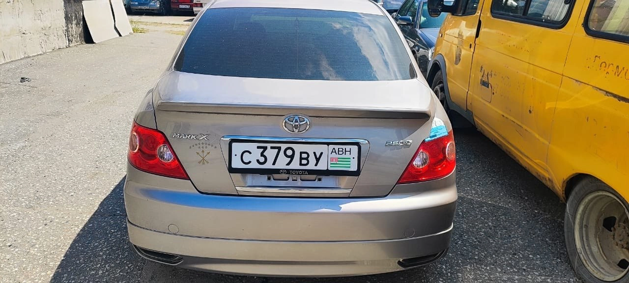 Годные остатки: Транспортное средство «TOYOTA MARK X» 2005 года выпуска, серого цвета, VIN: GRX120-0033138, с гос. знаком Республики Абхазия C379BY ABH