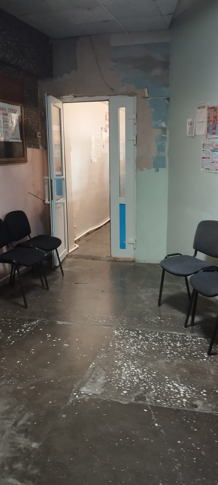 Право на заключение договора аренды муниципального имущества: -  кабинет № 10 и кабинеты первого этажа административного здания,  Сахалинская область, г. ПОРОНАЙСК, ул. Октябрьская, 65