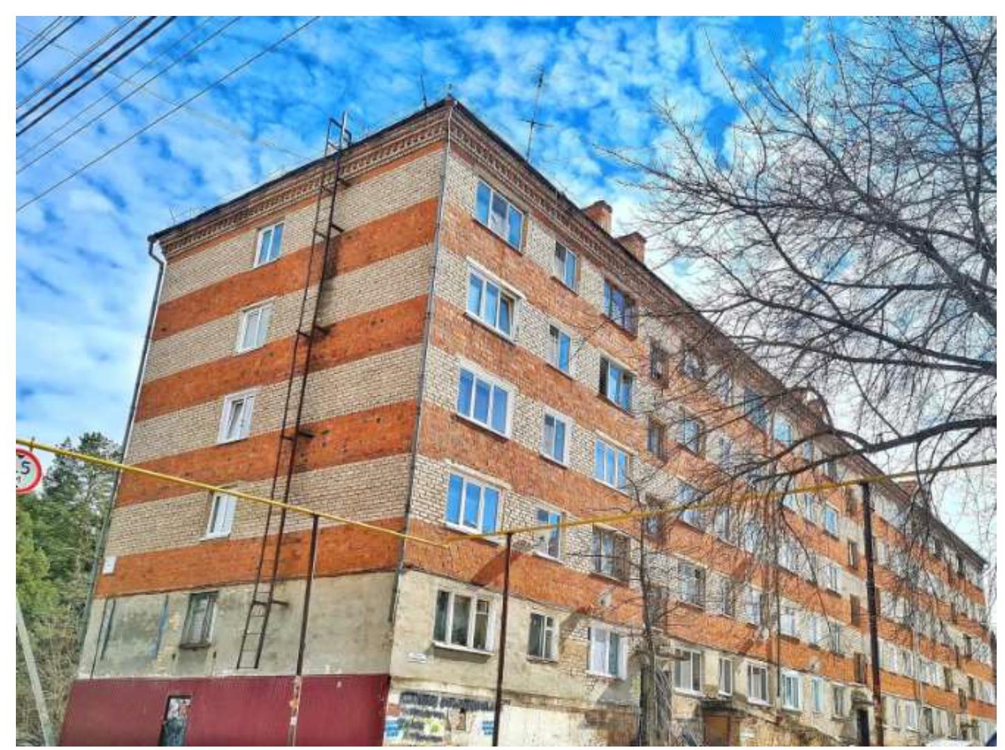 Однокомнатная квартира площадью 12,8 кв. м, назначение – жилое, этаж 4, кадастровый номер 18:30:000004:386, местонахождение: Удмуртская Республика, г. Сарапул, ул. Ленинградская, д. 25 кв. 91.