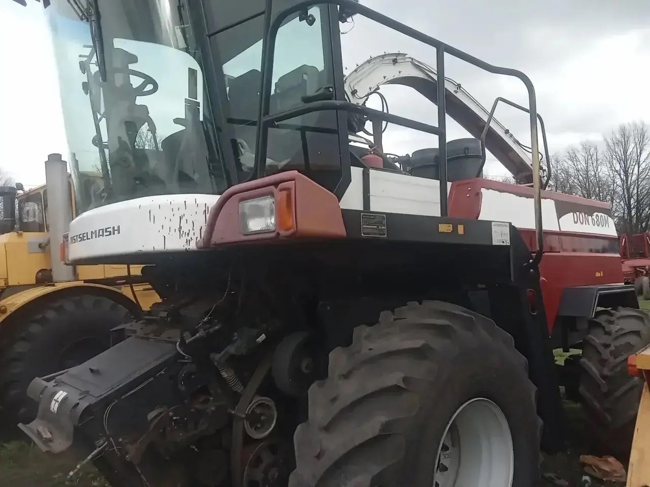Кормоуборочный комбайн, марка ДОН-680М