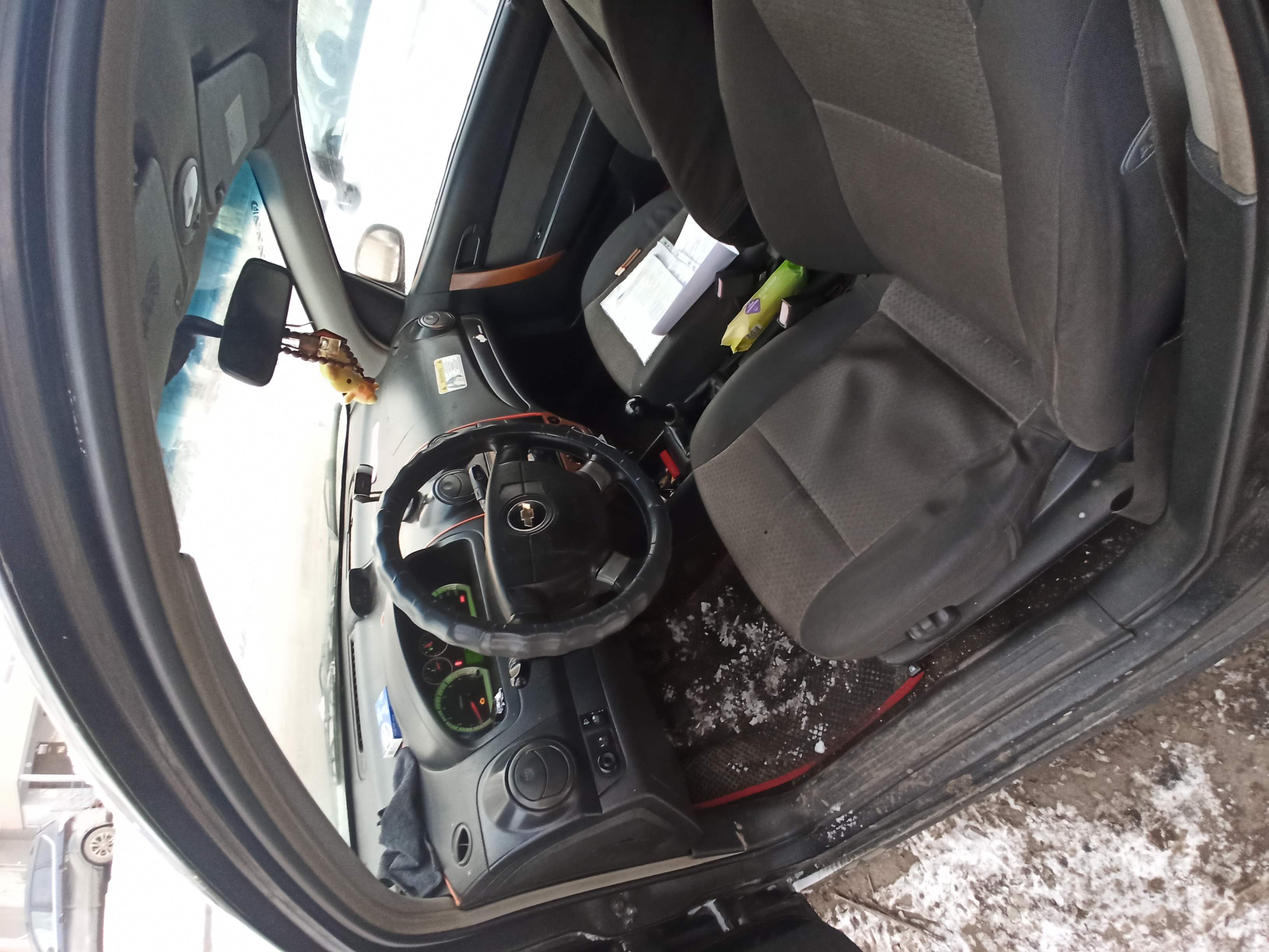 Лот № 1 (вторичные). Автомобиль Chevrolet Aveo, 2008 года выпуска, государственный номер Е903ЕВ60, идентификационный номер (VIN) KL1SF48DJ8B221826. Местонахождение: Псковская обл., г. Великие Луки, ул. Сибирцева, д. 41. Основание для реализации на торгах - постановление судебного пристава-исполнителя о передаче на реализацию на торгах. Должник (собственник) – Новиков С.В.