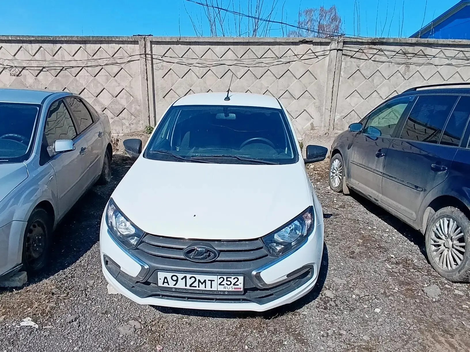 А/м Lada 219040 Granta белого цвета, 2024 г.в., гос. №А912МТ 252, VIN XTA219040R1042618, небольшой скол на крышке багажника (замазан белой краской), зарегистрировано ограничение