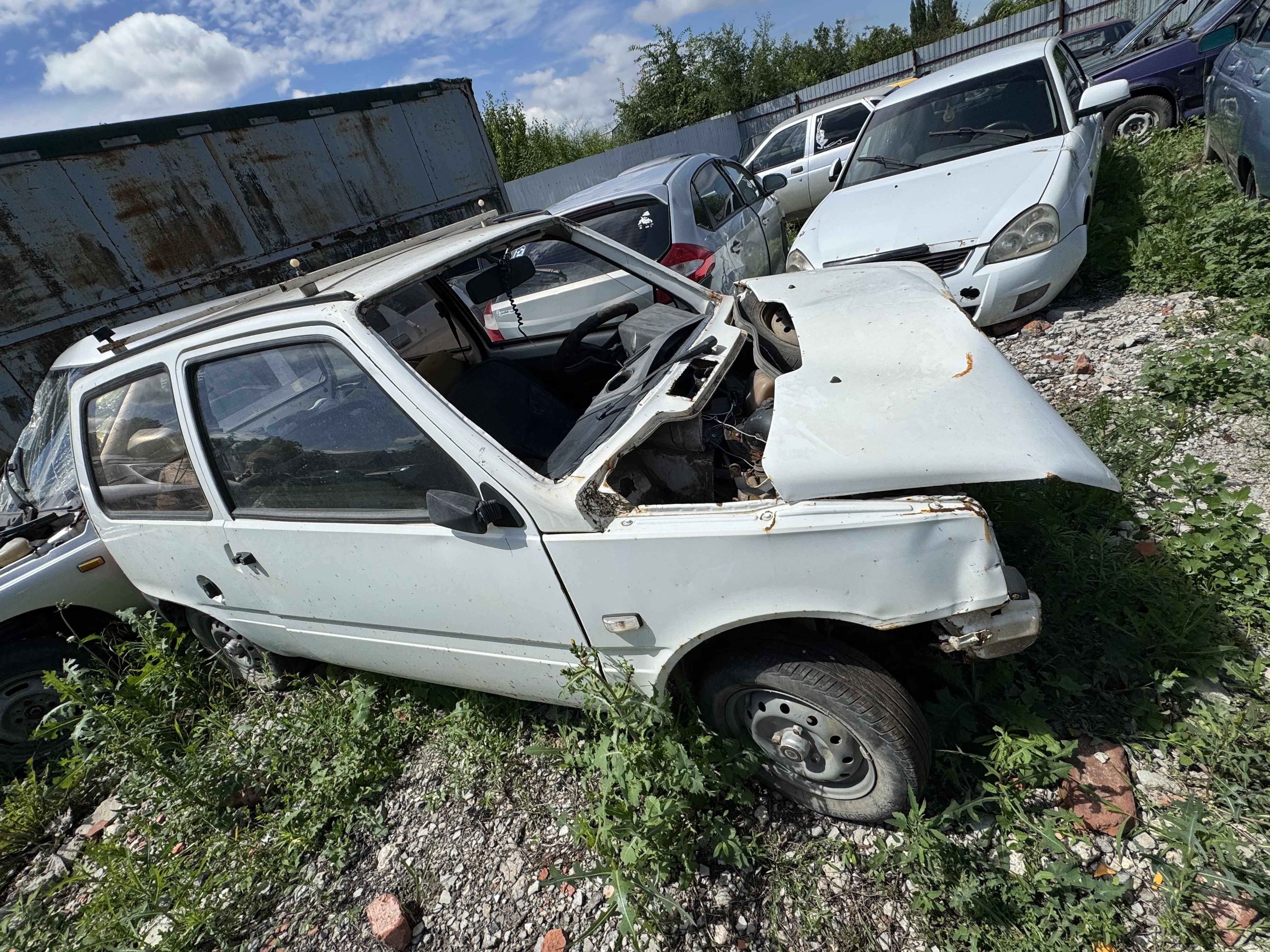Лот № 10- Автомобиль ВАЗ 11113, (64-011249)