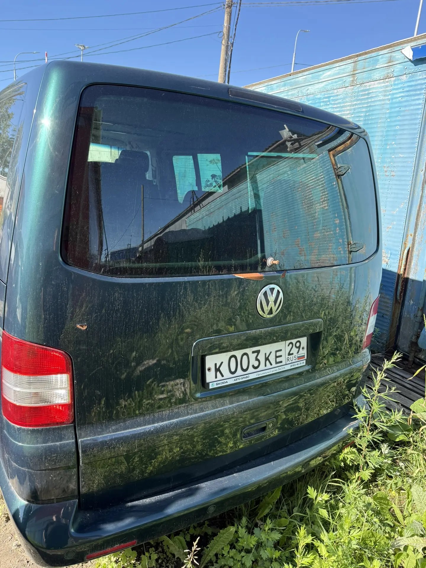 Транспортное средство Volkswagen (WV2) 7HM Multivan, 2007 года выпуска, цвет - темно-зеленый, VIN WV2ZZZ7HZ7H147918, государственный номер К003КЕ29. Состояние ТС: снят двигатель и коробка передач, коррозия на всех элементах кузова, отсутствует крышка на переднем бампере, задние и боковые двери не открываются. (на стоимость сложившуюся по итогам аукциона, будет начислен НДС 22%)