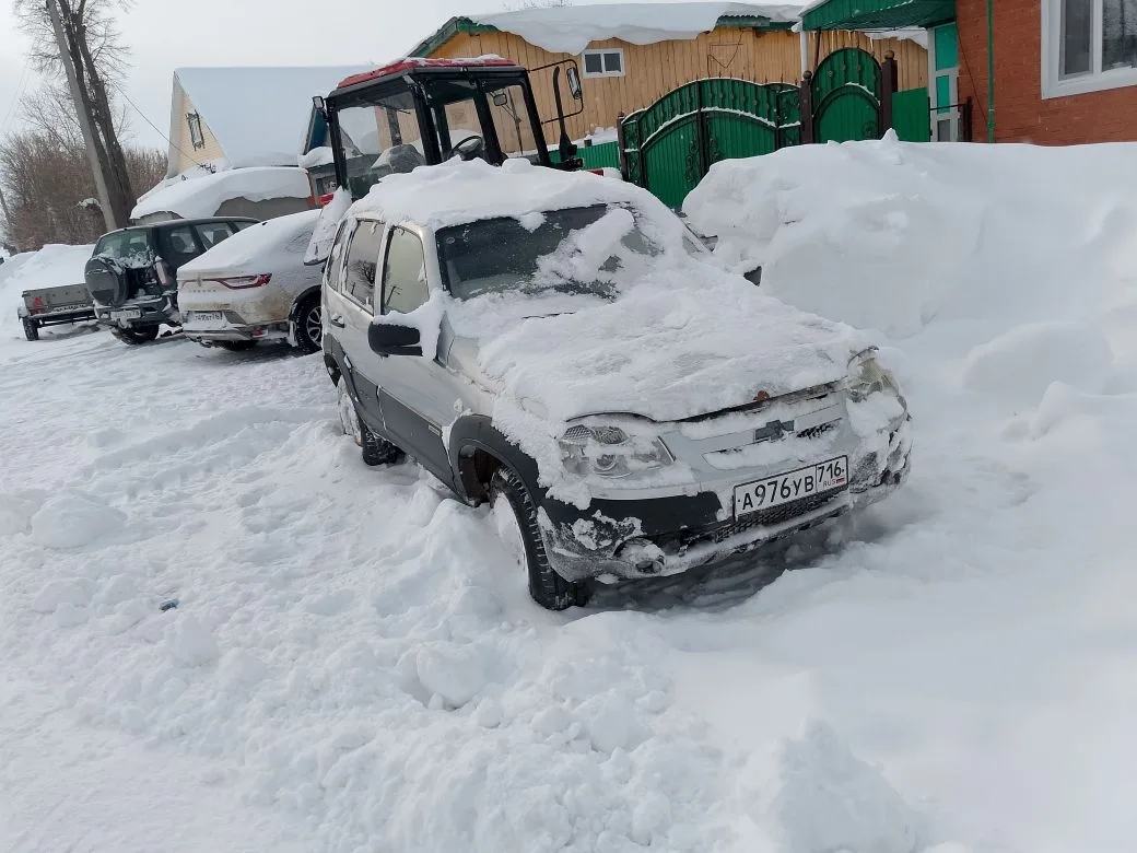 Легковой автомобиль Chevroiet NIVA 212300-55