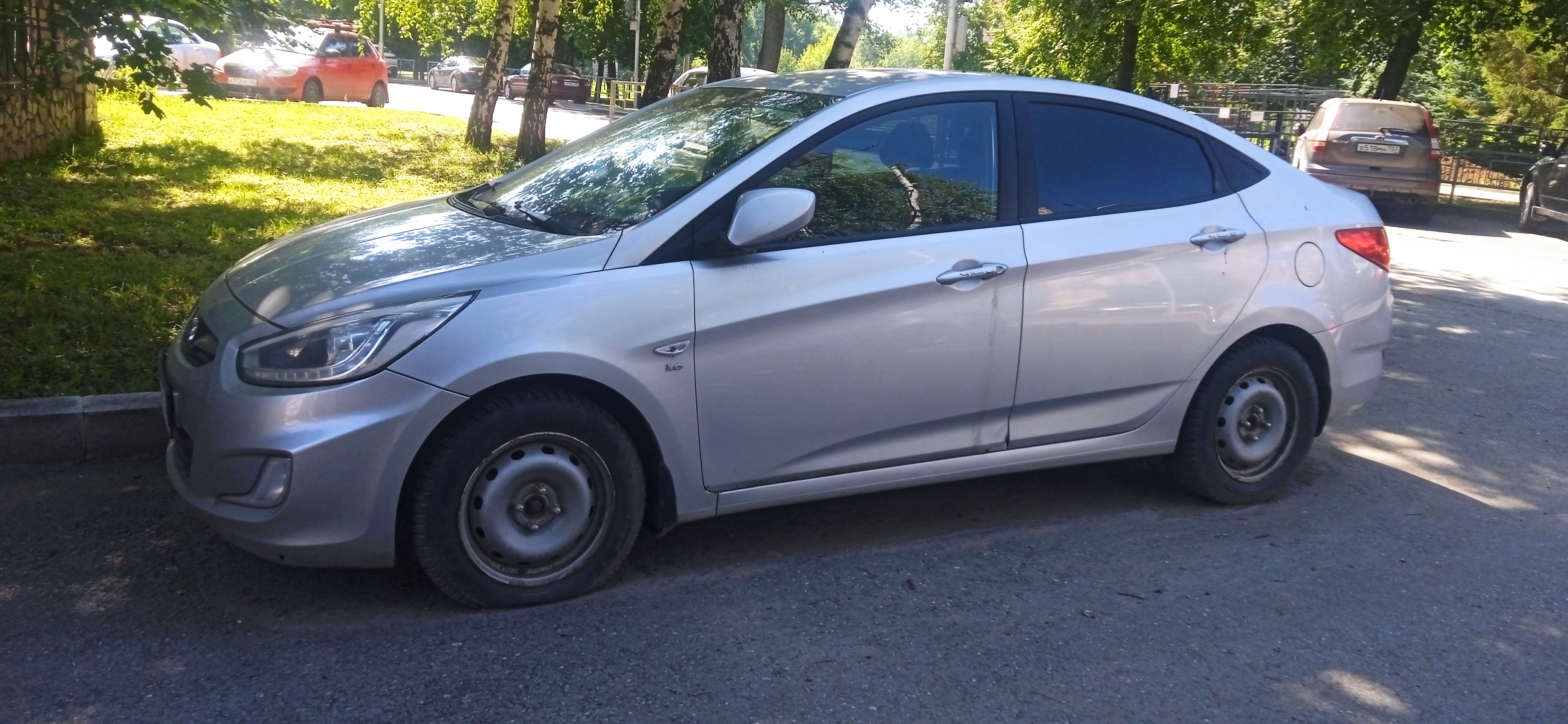 Автомобиль HYUNDAI SOLARIS, 2013 года выпуска