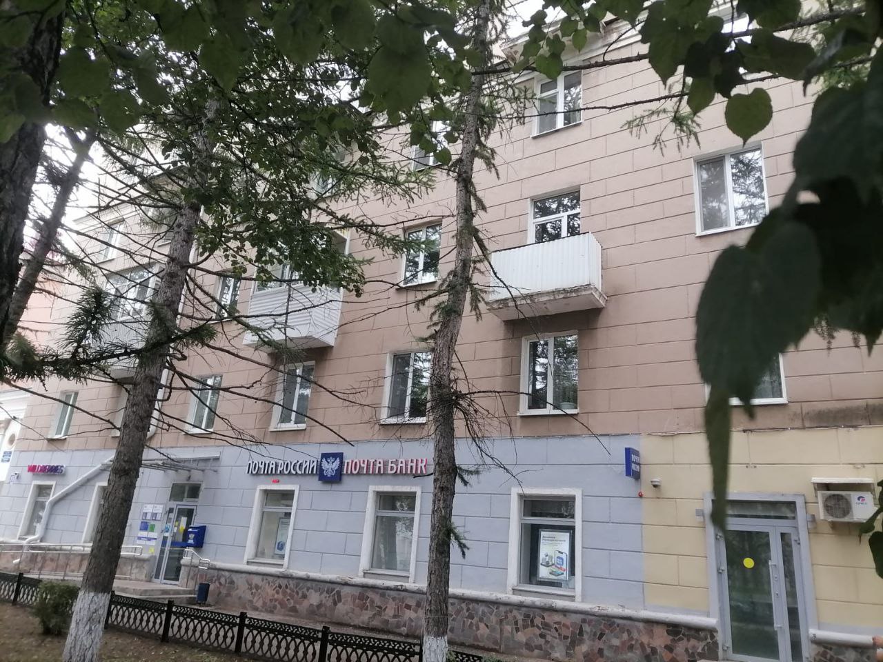 Лот № 1 Объект аренды, площадь 29,7 кв.м., номера помещений на поэтажном плане: 1 этаж, помещения: № 102 (часть помещения ), № 103, № 104, адрес (местонахождение) объекта: Республика Башкортостан, г. Октябрьский, ул. Горького, д. 15, пом. 2