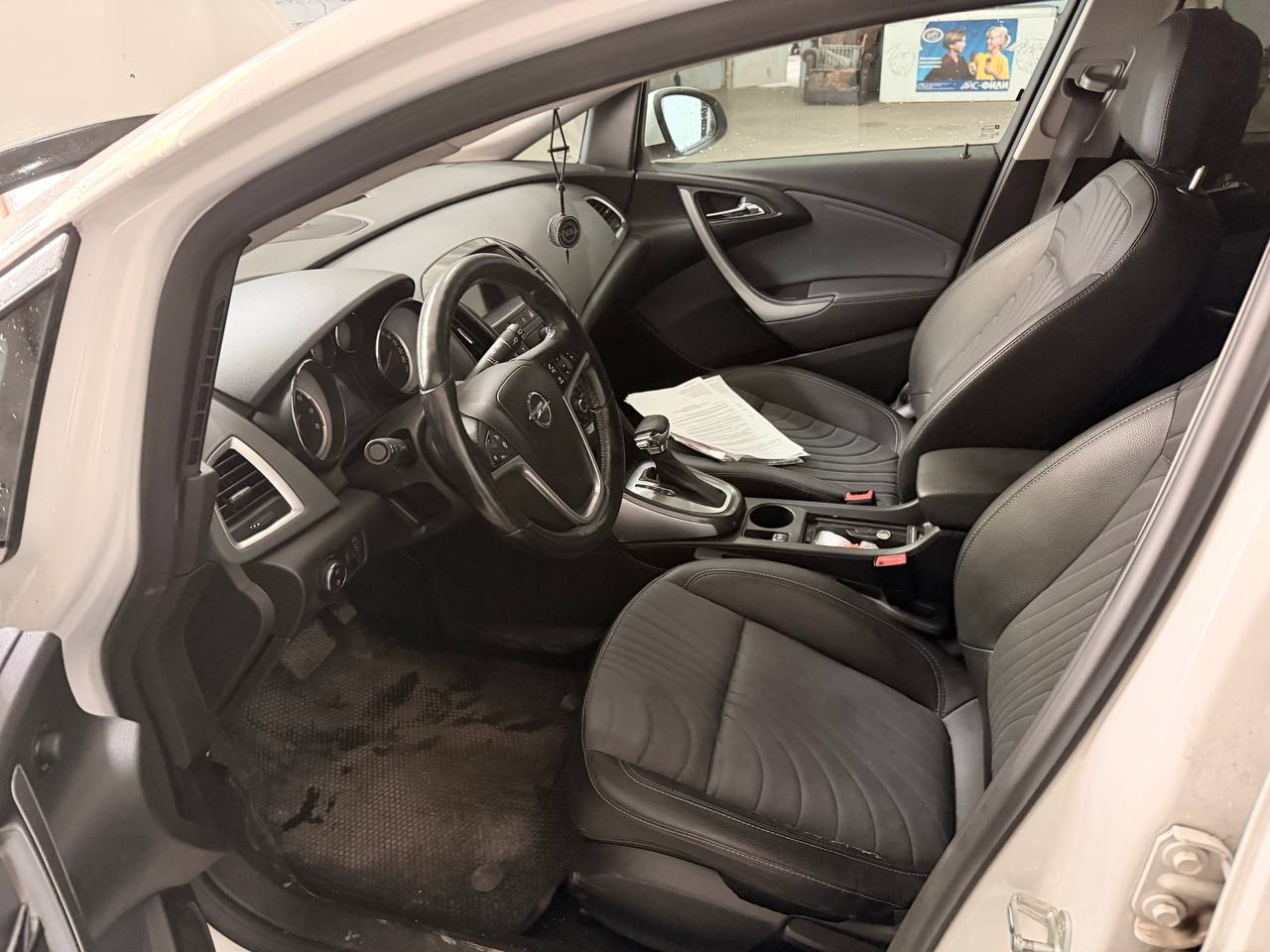 Автомобиль Опель P-J ASTRA, г.в. 2013, VIN: XUFPE6DC5Е3005845, г/н: Е562ВХ11, Документы: Нет, Ключи: Нет, Примечание: Нет. АС ПИБИ: 11-008549-1