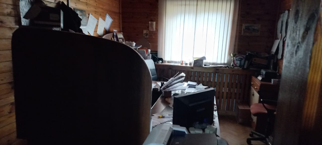Административное здание (дом-вагон) площадью 114,3 кв.м., с кадастровым номером 53:23:8523401:632, расположенное по адресу: Новгородская обл., г. Великий Новгород, ул. Магистральная, д. 13