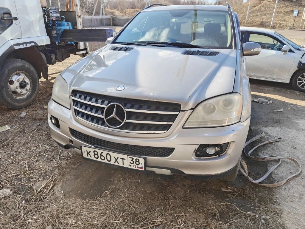 Автотранспортное средство Mercedes-Benz ML350, 2005 года выпуска, идентификационный номер (VIN) 4JGBB86E26A021368.