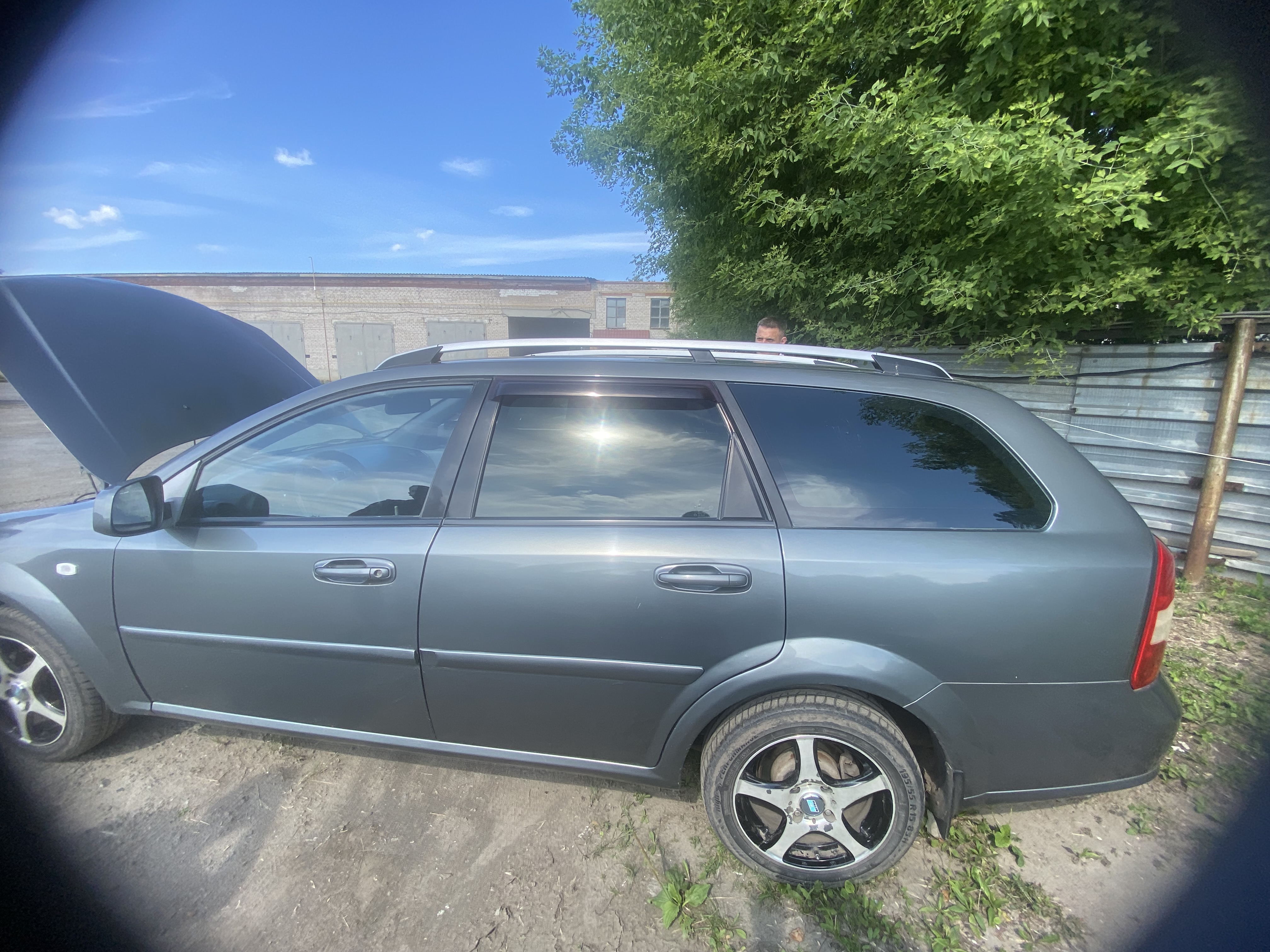 Автомобиль Шевроле Клан (J200/Лацетти) год выпуска 2010, VIN XUUNF356JA0009503 двигатель F16D3 6660811, рама № отсутствует, цвет серый, ПТС 72 ОР 264021 от 12.10.2016