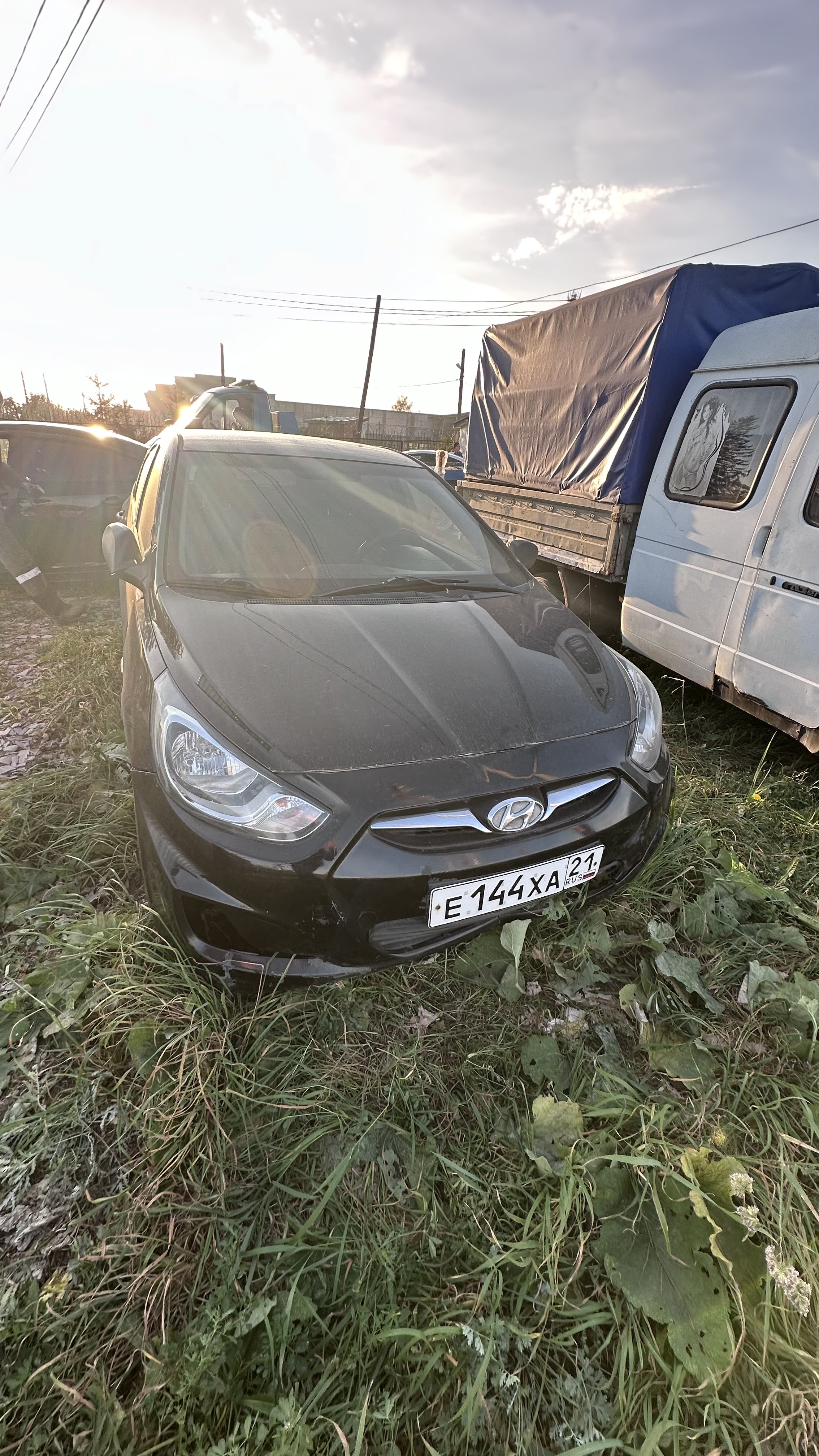 Единый лот: 5 АМТС Легковой автомобиль HYUNDAI SOLARIS, 2013 г.в., г/н Е144ХА21, VIN Z94CT41DADR274247, № двиг: DW697170, объём двигателя: 1591.0 см куб., мощность двигателя л.с. 123.0 (21-005413) 2. АМТС Киа Сиид, На транспортные средства наложены ограничения (арест и/или залог, информация размещена на официальных сайтах https://гибдд.рф, https://www.reestr-zalogov.ru/search).