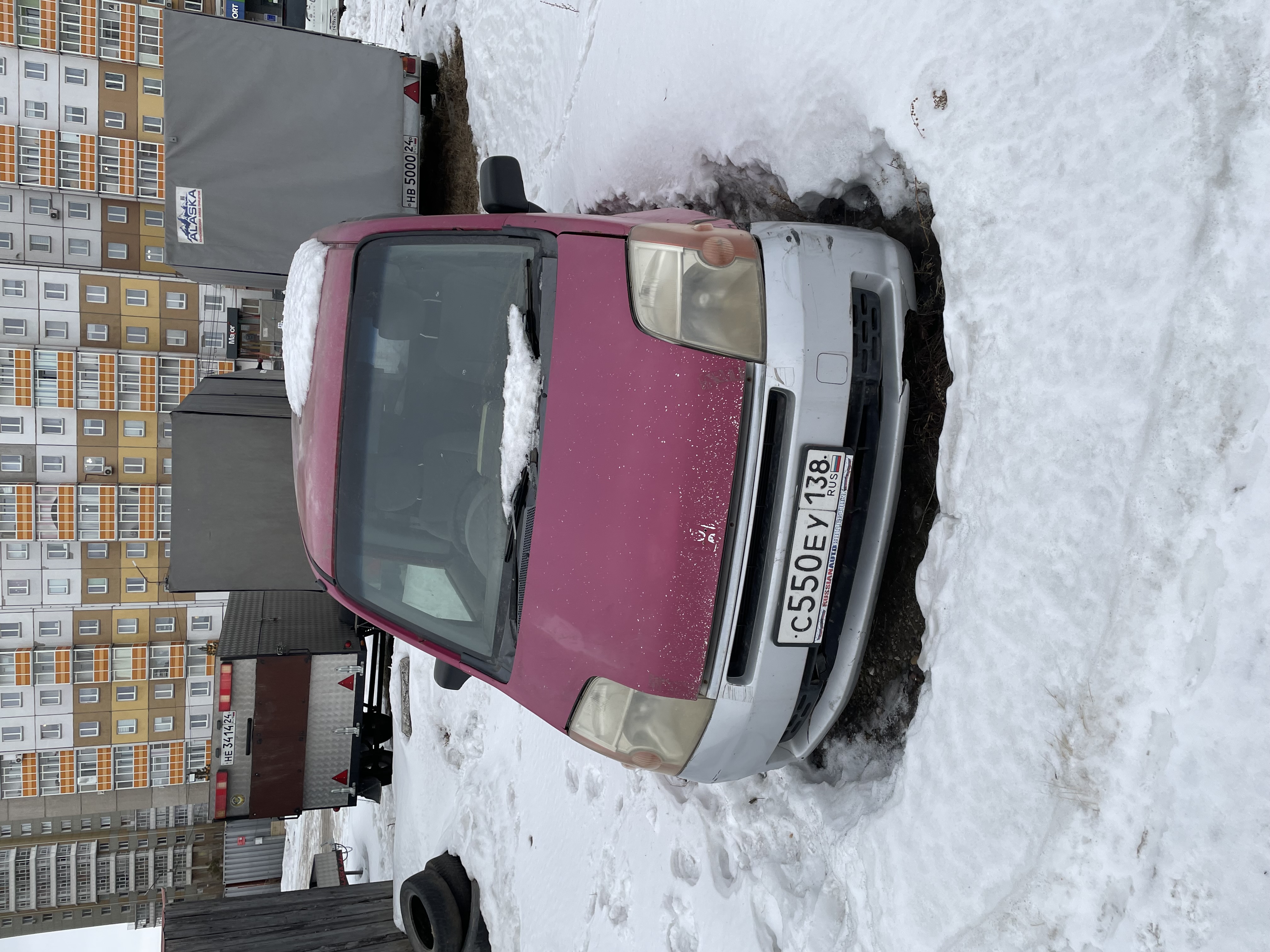 Легковой автомобиль универсал HONDA Mobilio, 2002г.в., г/н C550EУ138, VIN отсутствует, номер кузова GB11021882, номер двигателя 2044459, цвет красный. Начальная цена продажи 168 000 руб. Задаток 25250 руб.