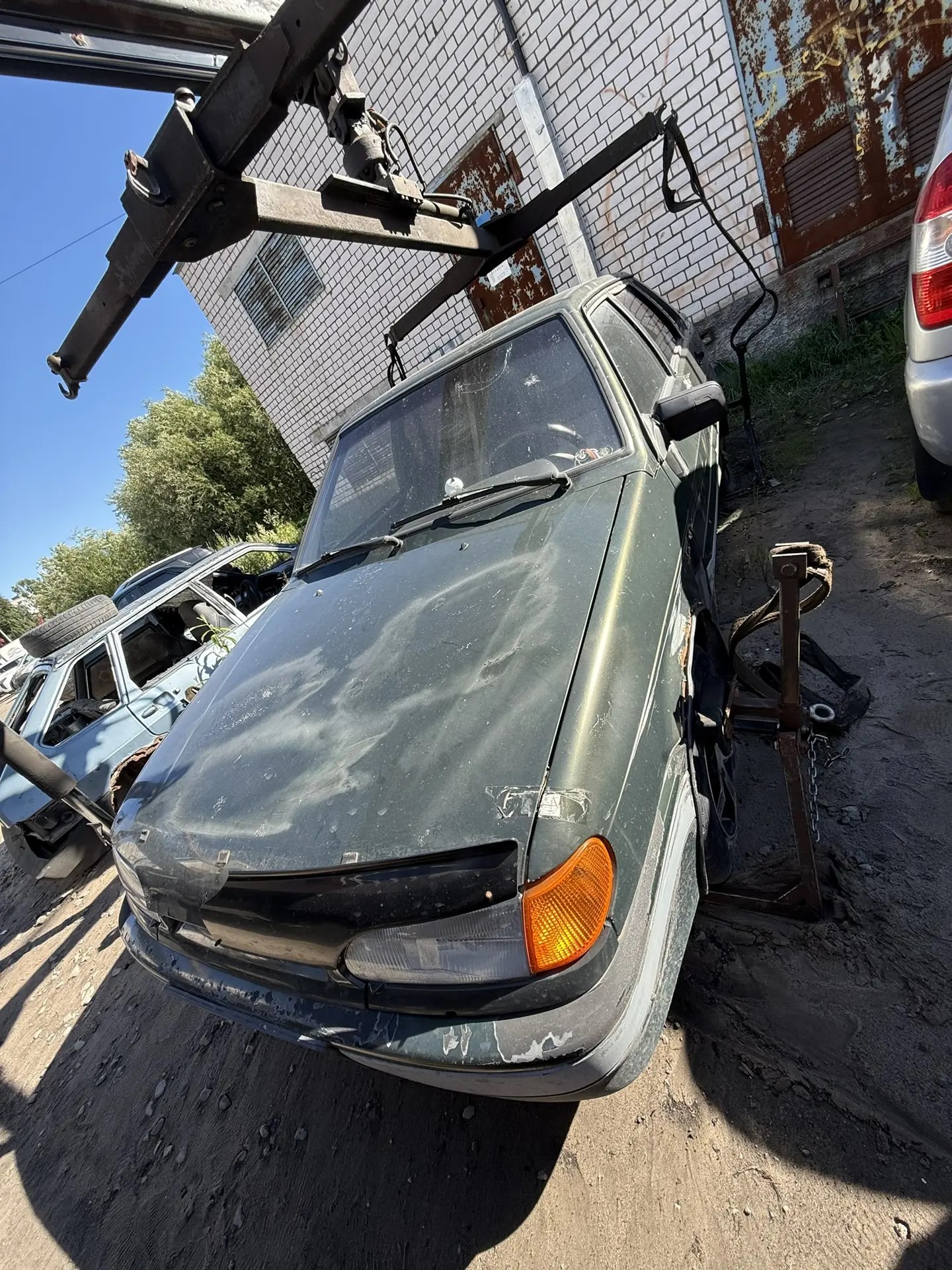 Автомобиль ФИАТ 178CYN1A Albea, г.р.з. О258СУ29, VIN XU31780007Z005916, 1 шт. Реализация по прямому назначению. + Автомобиль КИА JD (CEED), без г.р.з., VIN XWEHN512BD0002075, черного цвета, в аварийном состоянии, 1 шт. Реализация в качестве годных остатков. + Автомобиль ВАЗ 21150, 2004 г.в., г.р.з. К445ОЕ29, VIN XTA21150053852804, 1 шт. Реализация по прямому назначению. Единый лот. Сопроводительные документы отсутствуют.