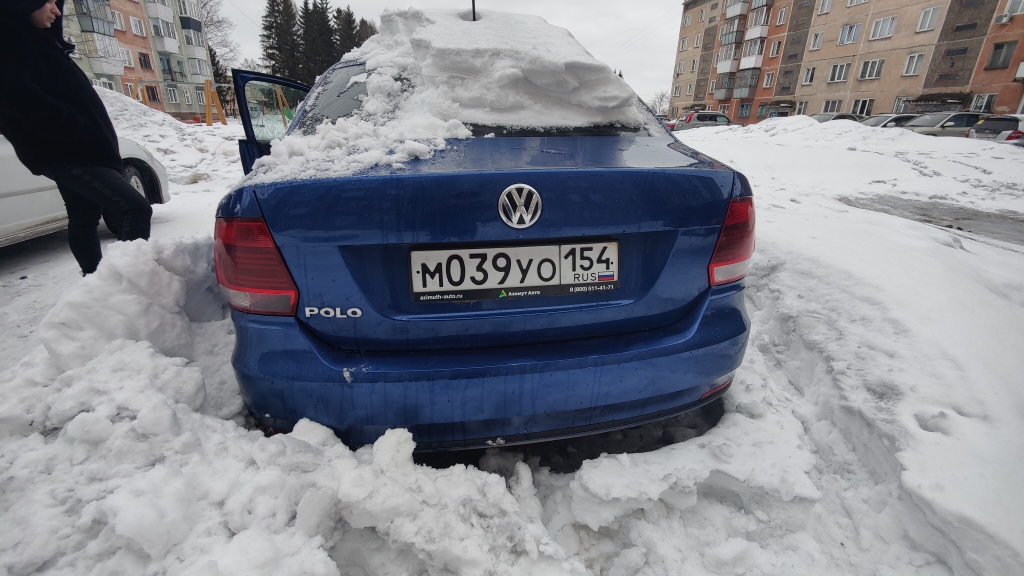 Легковой автомобиль Volkswagen Polo 2017 г.в., г/н М039УО154, VIN:XW8ZZZ61ZHG056176, цвет ярко-синий (залог, повтор)