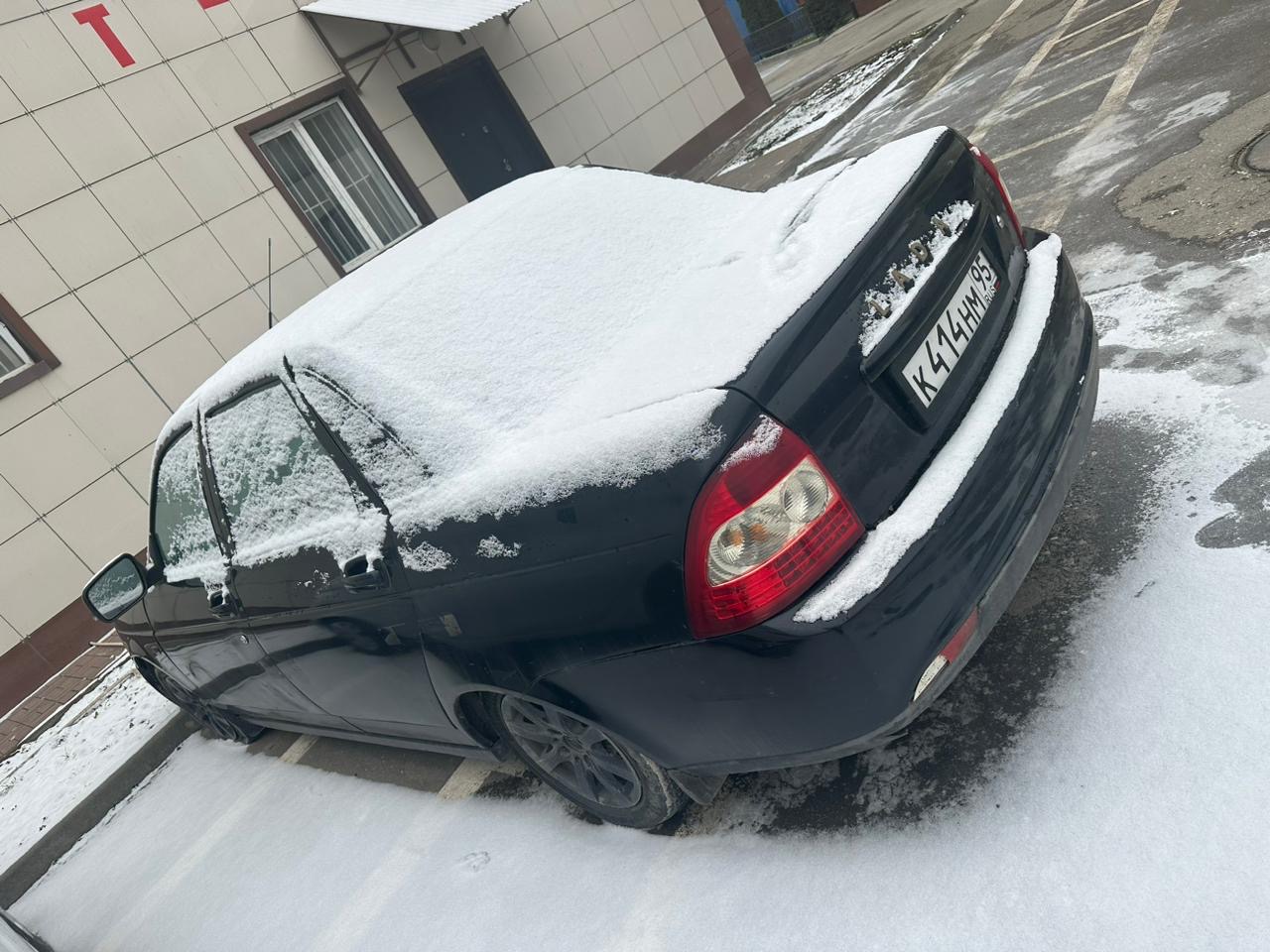 Автотранспортное средство марки "Лада Приора 217030", год выпуска 2008, цвет сине-черный, VIN № ХТА21703080095049, г/н К414НМ95. Транспортное средство находится в неудовлетворительном, нерабочем техническом состоянии. Документы и ключ зажигания отсутствуют