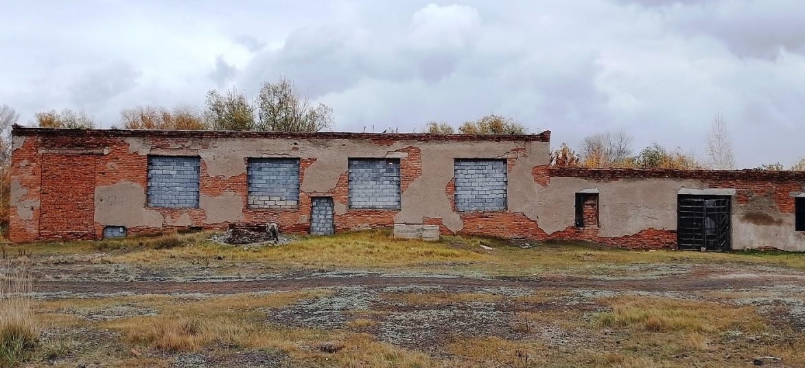 Нежилое здание котельной на земельном участке