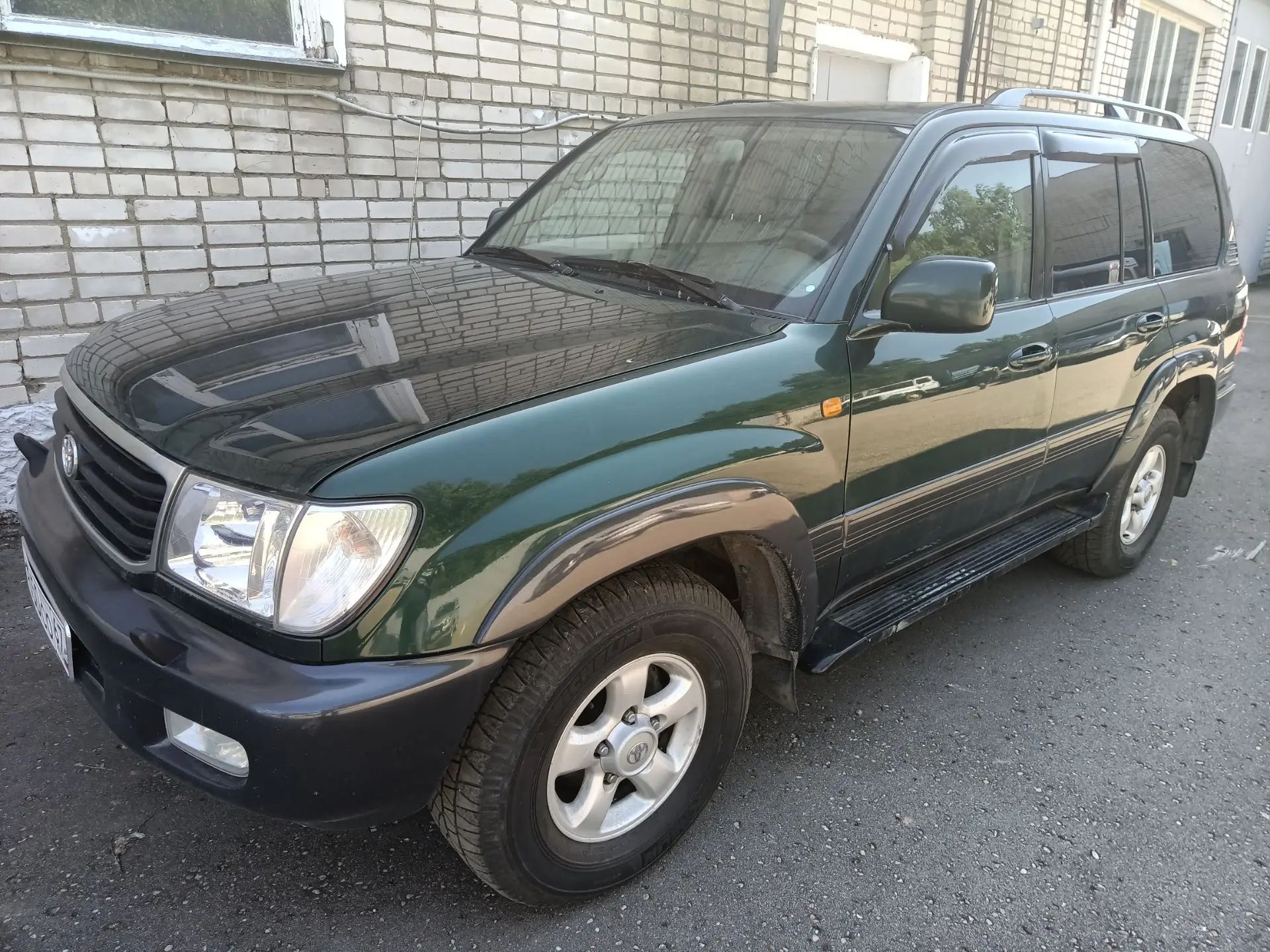 Автомобиль легковой универсал марки Тойота Ленд Крузер, паспорт транспортного средства 67 РЕ 479926 выдан 20.03.2020 Отд. № 4 МОРЭР ГИБДД УМВД России по Смоленской области, год изготовления ТС 1999, идентификационный номер (VIN) JT111WJA005004245, категория ТС В/М1, модель, № двигателя 2UZ 0139254, шасси (рама) № JT111WJA005004245, кузов (кабина, прицеп) № отсутствует, цвет кузова (кабины, прицепа) зеленый