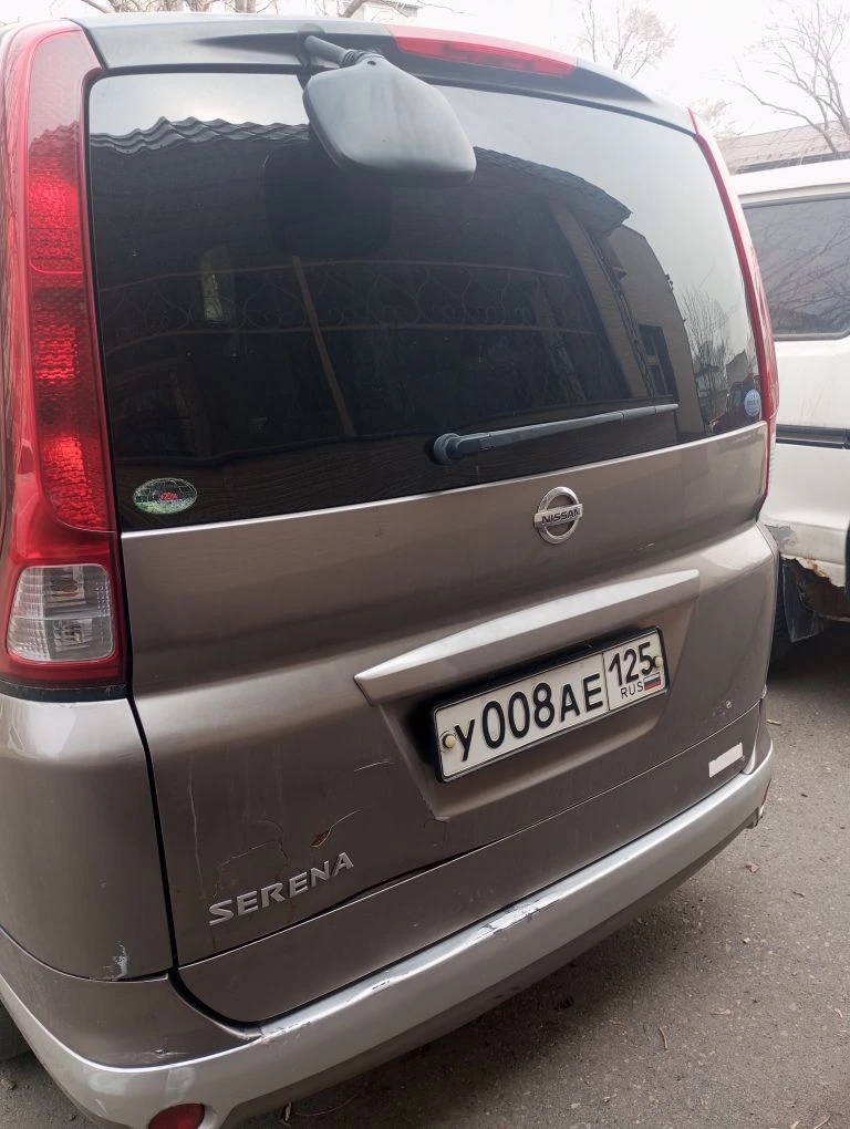 АМСТ Nissan Serena, г.в. 2006, г/н У008АЕ125, №кузова С25122164, №двиг. 163395А, соб-к Садиров Н.С.О. (имеются обременения: Постановление Уссурийского районного суда ПК от 24.07.2015г.)