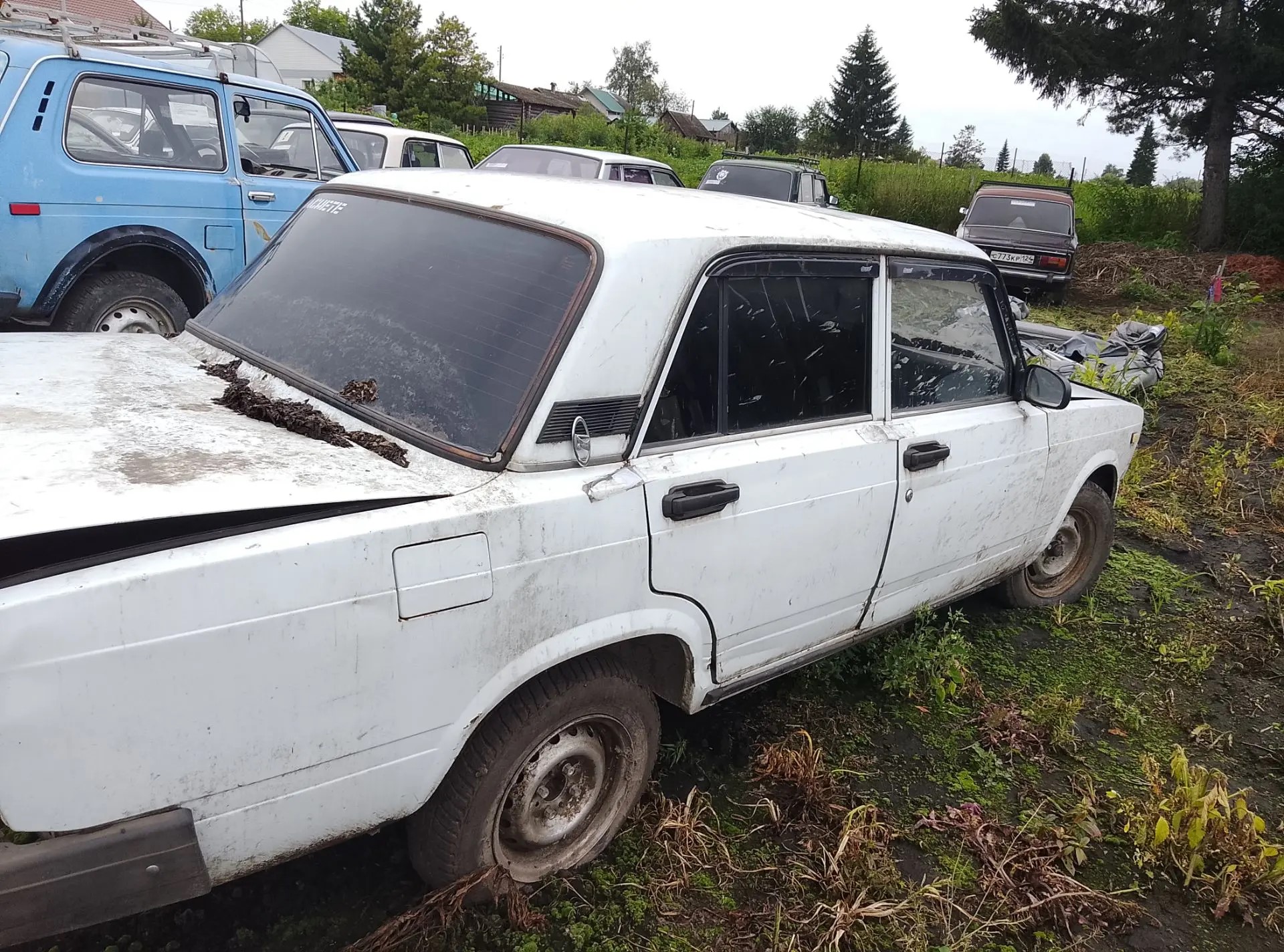 Автомобиль ВАЗ 21074, г/н А582РН24, 2005 г.в., VIN XTA21074052169190, двигатель № 8138010, цвет белый. Рабочее состояние, и комплектность автомобиля не проверялось. Находится в Балахтинском р-не, данное имущество обращено в доход государства (Документы, ключи отсутствуют). (2478/25)