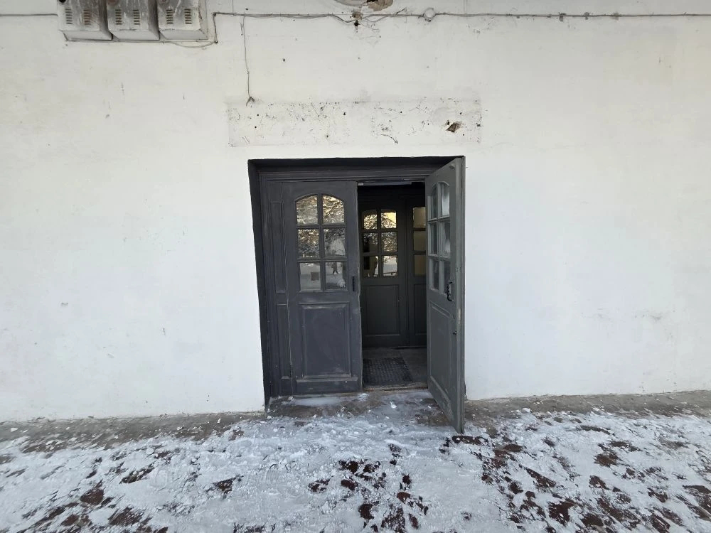 нежилое помещение № 29 общей площадью 348,0 кв.м. на 1-м и 2-м этажах нежилого здания - объекта культурного наследия «Ансамбль Торговых рядов и других зданий центральной части города: Мучные ряды XVIII-XIX вв.» с кадастровым номером 44:27:040113:71 (реестровый номер П124400056У), расположенного по адресу: Костромская область, г. Кострома, пл. Сусанинская, д. 3