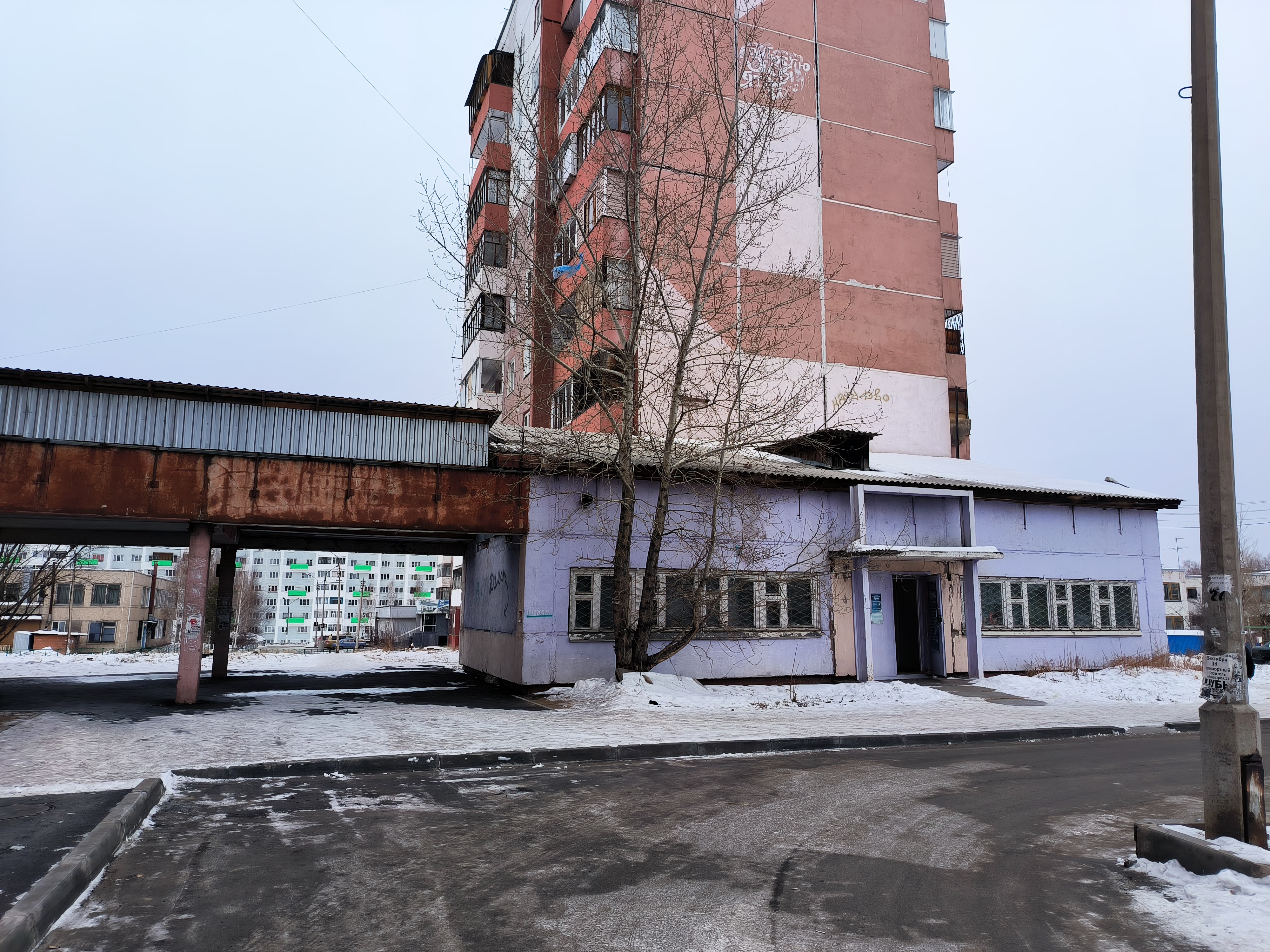 Нежилое здание, назначение: нежилое, наименование: здание, количество этажей, в том числе подземных этажей: 2, в том числе подземных 1, с кадастровым номером 38:34:031801:5964, общей площадью 244,2 кв. м., расположенное по адресу: Иркутская область, городской округ город Братск, город Братск, жилой район Гидростроитель, ул. Сосновая, дом 22А.