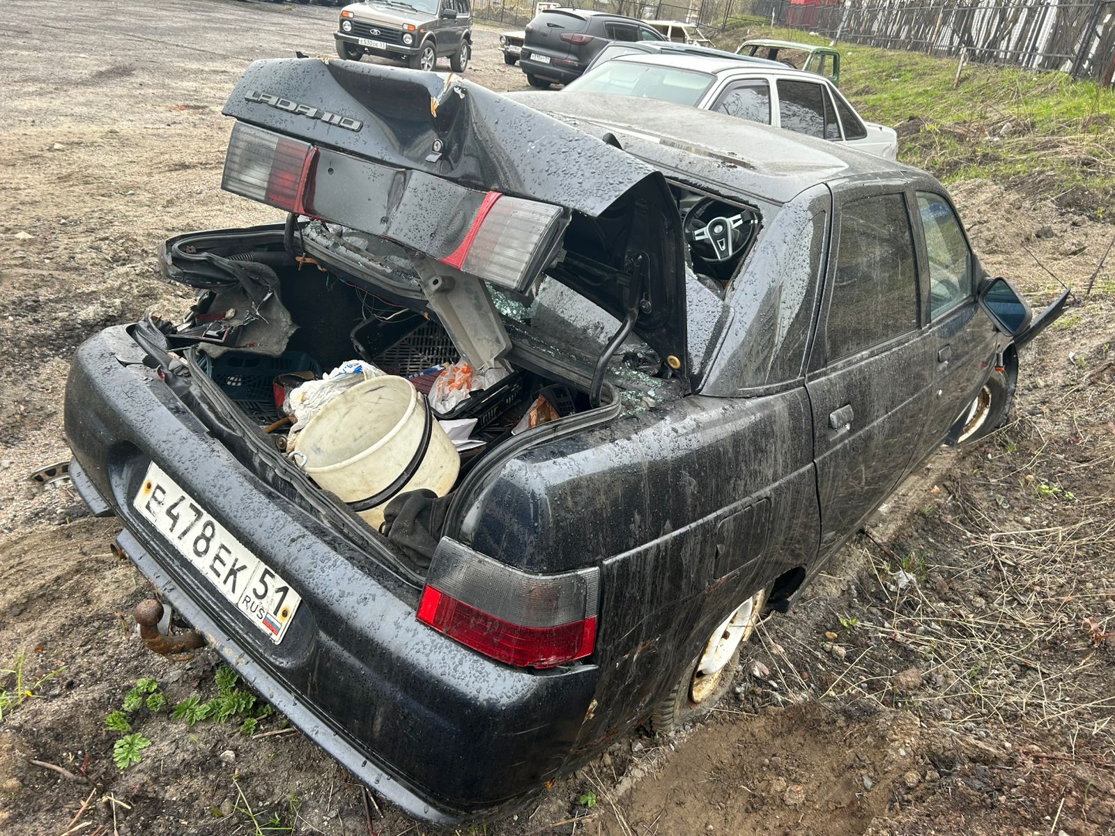 ГОДНЫЕ ОСТАТКИ автомобиля марки "ВАЗ 21101", черно-синего цвета, государственный регистрационный знак Е478ЕК51, 2005 года выпуска. VIN: XTA21101060901873.