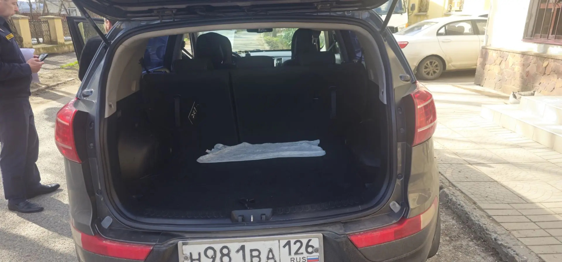 Транспортное средство марки КИА SLS (Sportage SL, SLS), тип – легковой универсал, год выпуска 2012, адрес: Ставропольский край, г. Железноводск, ул. Октябрьская, 96а.