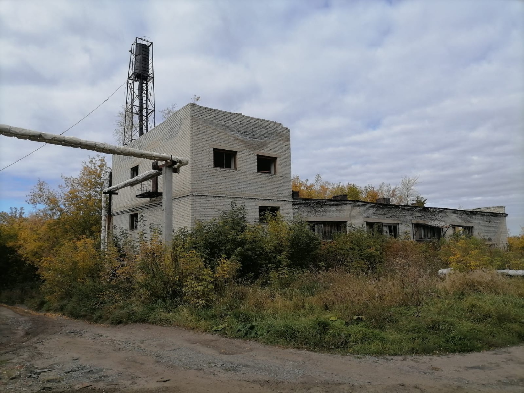 Здание котельной, площадь: 494,2 кв. м, одновременно с земельным участком площадью 937 кв. м, по адресу: Курганская область, г. Шадринск, ул. Батуринская, д. 34