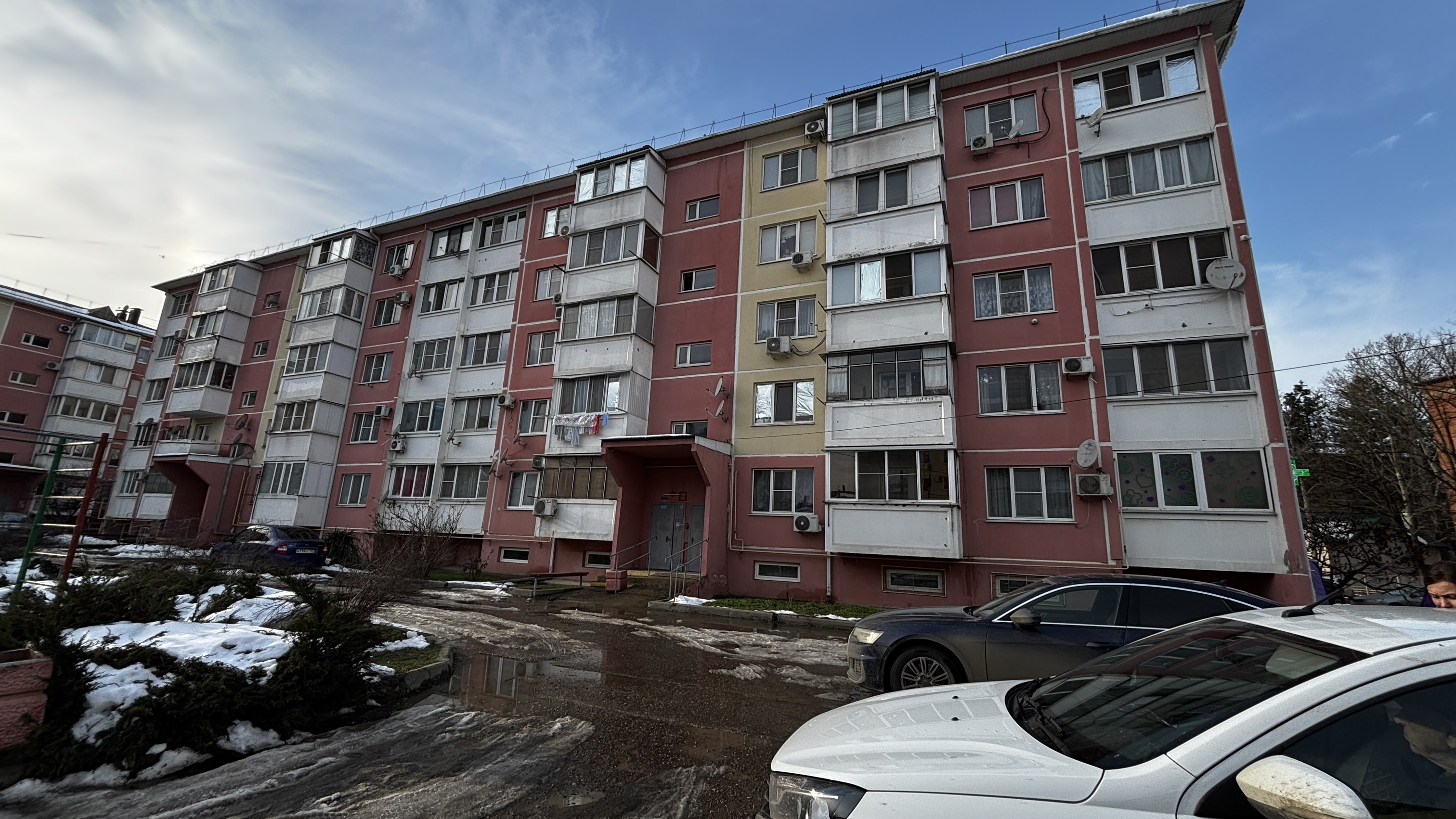 Д-к: Зайцев С.Г. 1/3 доля квартиры, площадь 35 кв.м., кадастровый номер 23:45:0101211:866. Адрес: Краснодарский край, г. Крымск, ул. Октябрьская, д. 37 Л, кв. 39