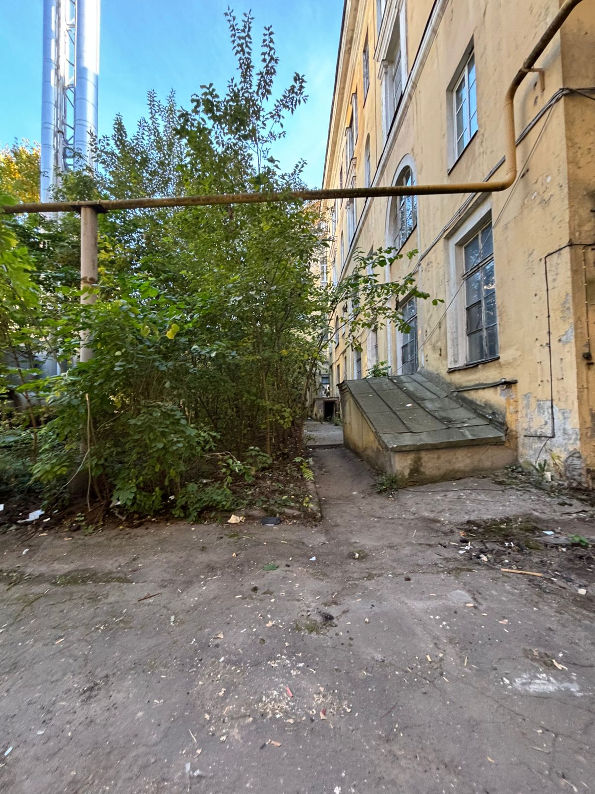 – нежилое помещение с кадастровым номером 78:06:0002006:2420, площадью 141,1 кв.м, расположенное по адресу: Санкт-Петербург, линия. Кадетская В.О., д. 5, корп. 2, литера. В, пом. 3-Н,; – нежилое помещение с кадастровым номером 78:06:0002006:2419, площадью 132,5 кв.м, расположенное по адресу: Санкт-Петербург, линия. Кадетская В.О., д. 5, корп. 2, литера. В, пом. 2-Н,