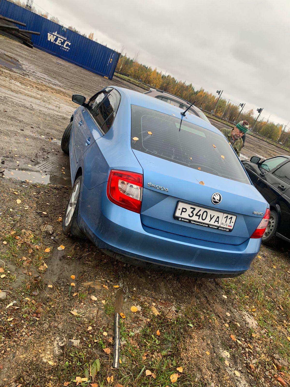 Лот № 28. Легковой автомобиль марки "Шкода Рапид", г.р.з Р340УА11, VIN XW8AC2NH3GK110663, 2015 г.в. Находится в залоге (Уведомление о возникновении залога движимого имущества № 2023-008-739358-002 от 24.11.2023. Залогодержатель Общество с ограниченной ответственностью Микрокредитная компания "Страна Экспресс". Договор залога от 23.11.2023 № 64271466, срок исполнения обязательства, обеспеченного залогом движимого имущества – 24.11.2025). (11-005932-1)