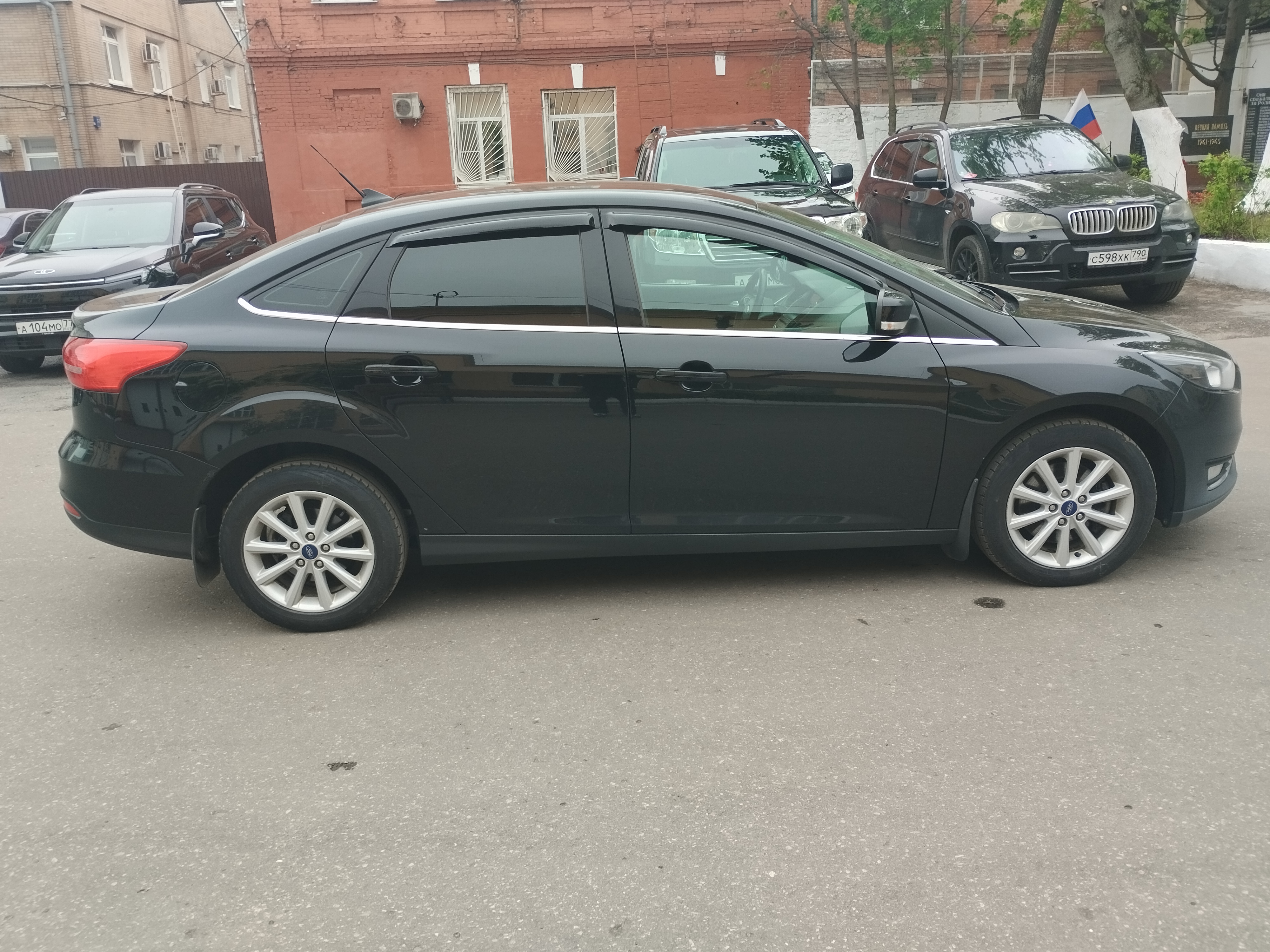 Продажа транспортного средства Легковой автомобиль Форд Фокус (VIN Z6F4XXEEC4KL66344)