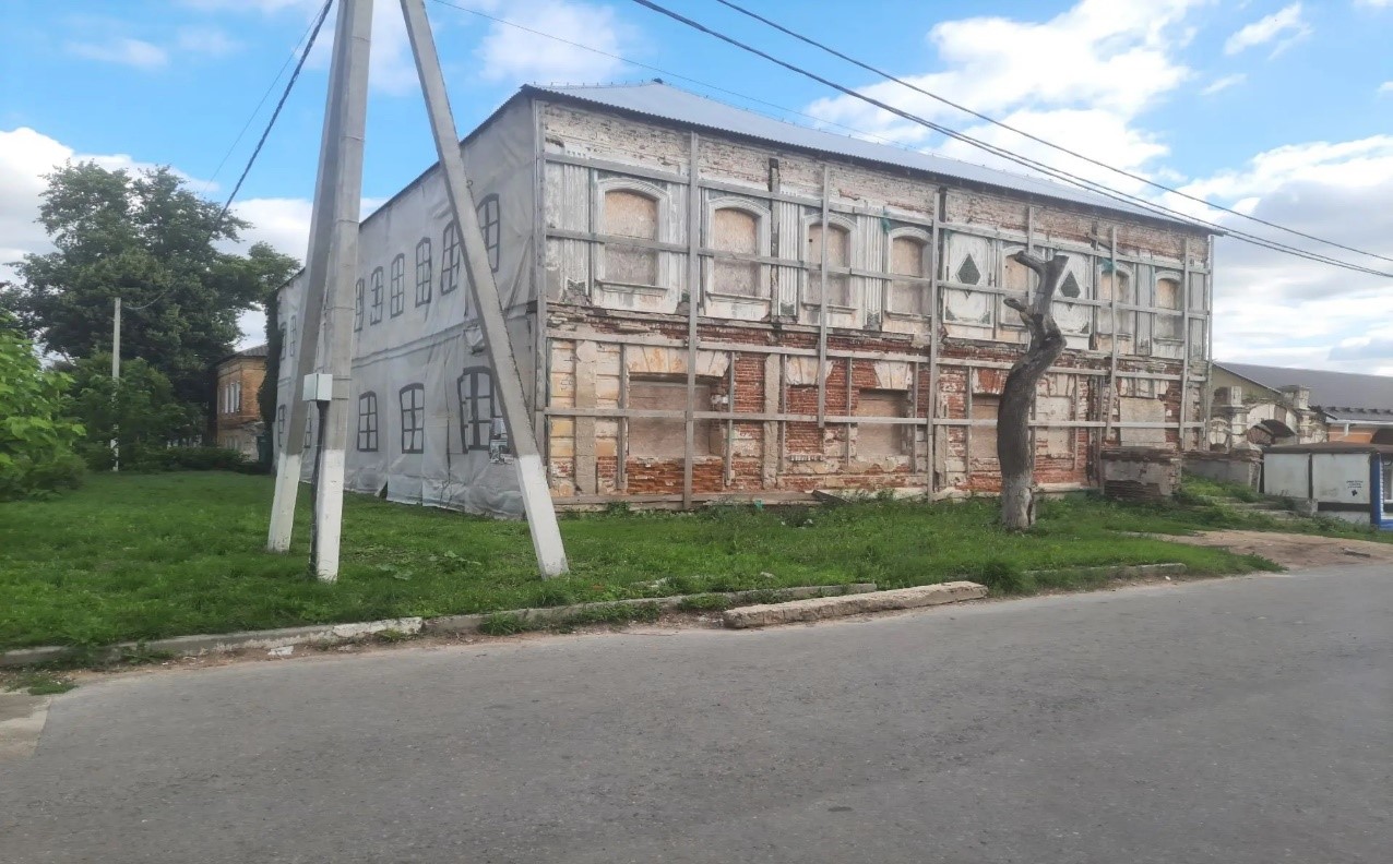 Продажа находящегося в федеральной собственности объекта недвижимого имущества площадью 398 кв. метров (кадастровый номер 48:18:0550986:79), расположенного по адресу: Российская Федерация, Липецкая область, м. о. Чаплыгинский, г. Чаплыгин, ул. Свердлова, д. 4, являющегося объектом культурного наследия федерального значения, находящимся в неудовлетворительном состоянии.